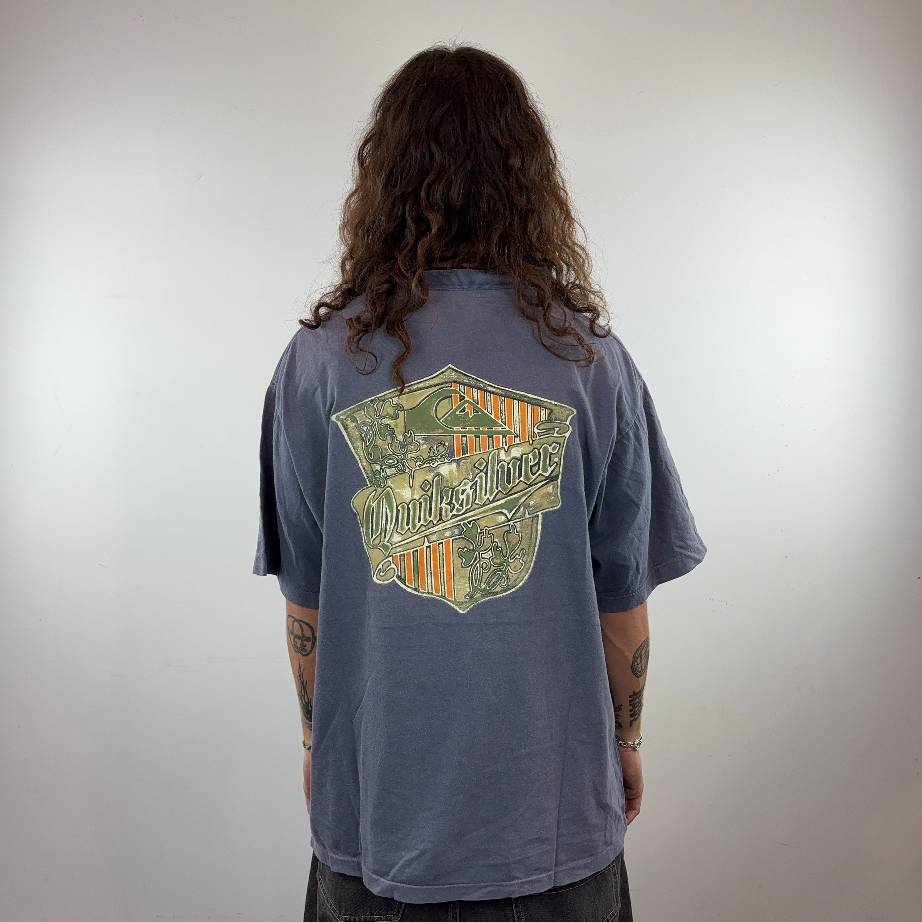 QUIKSILVER TEE - LARGE