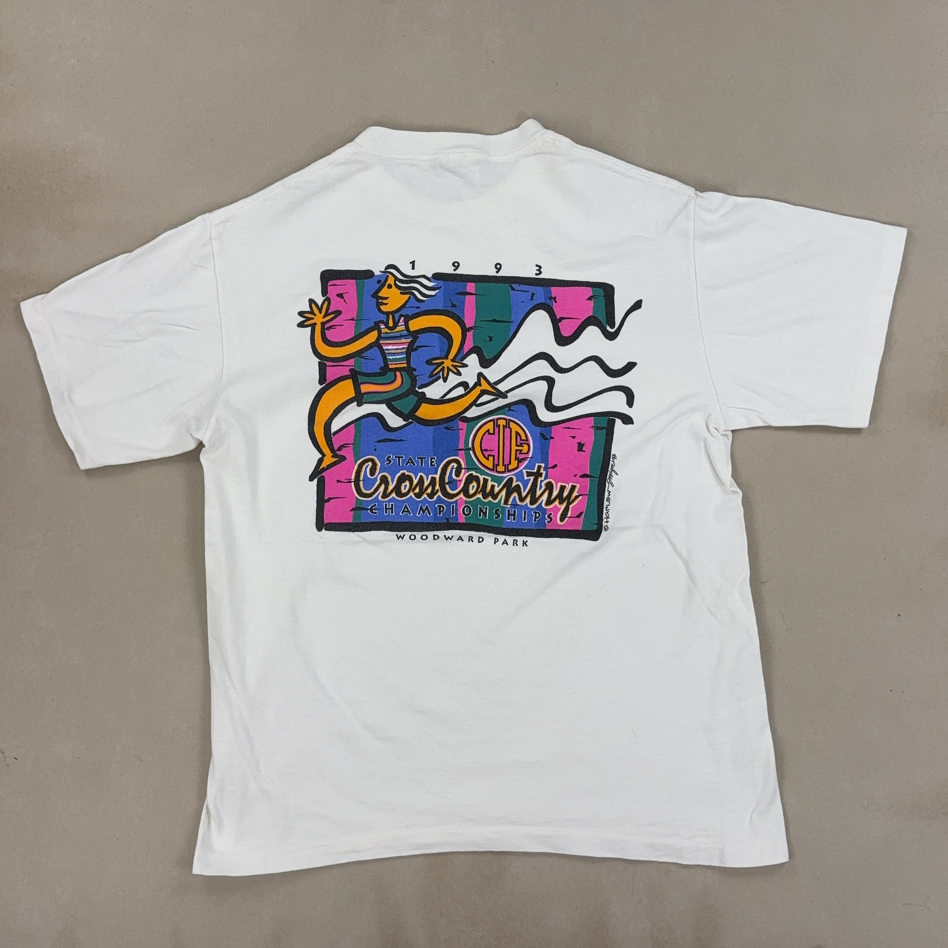 GRAPHIC WHITE TEE - LARGE