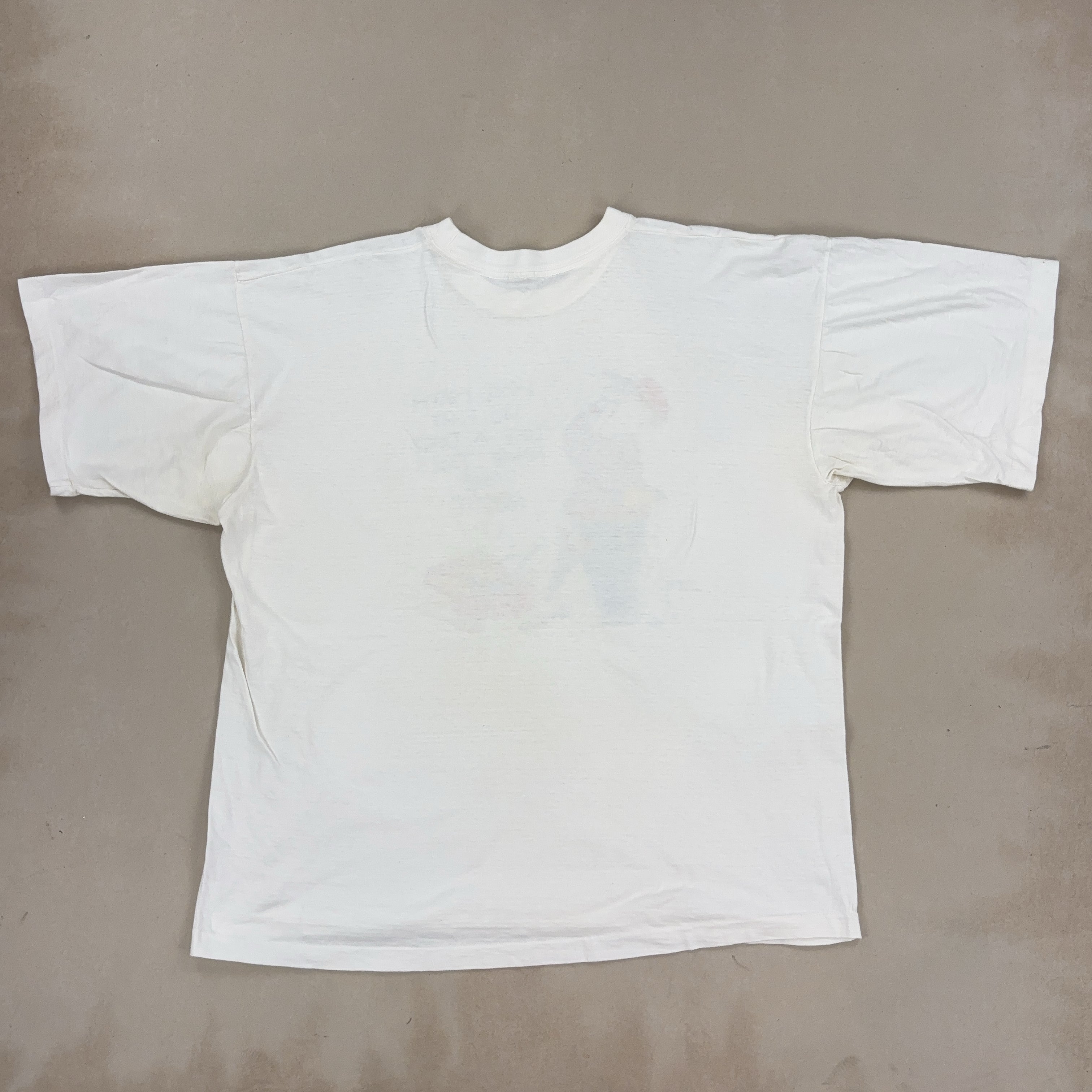 GRAPHIC WHITE TEE - X LARGE
