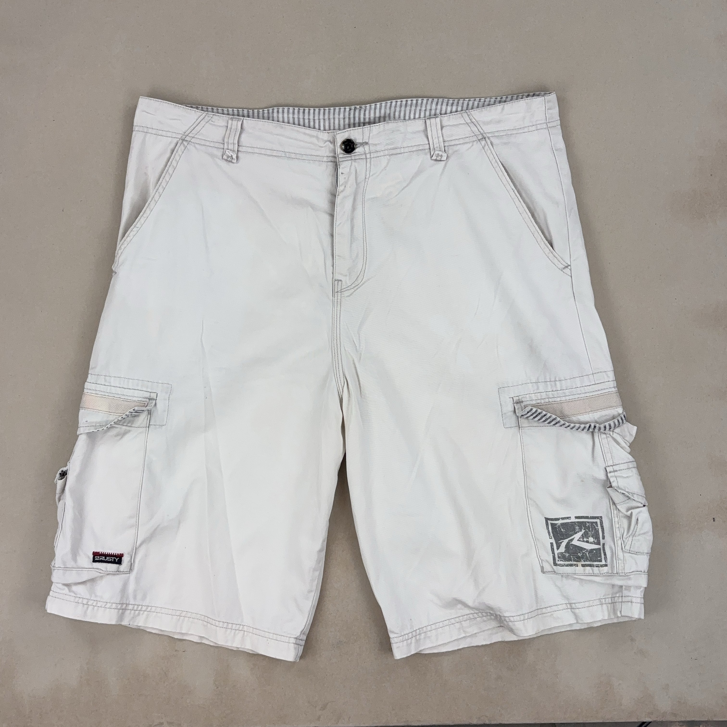 RUSTY SHORTS - X LARGE