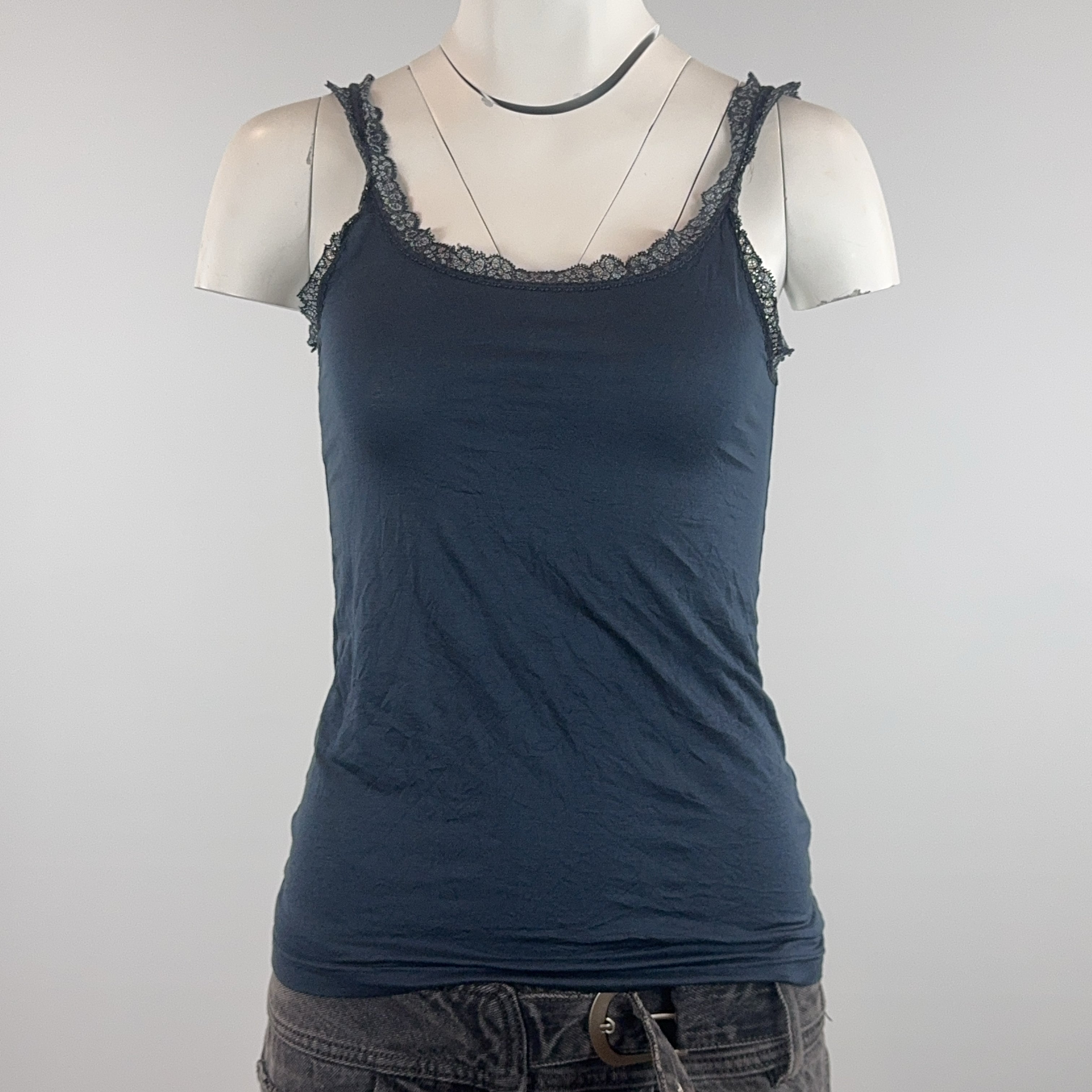 LACE SINGLET - MEDIUM