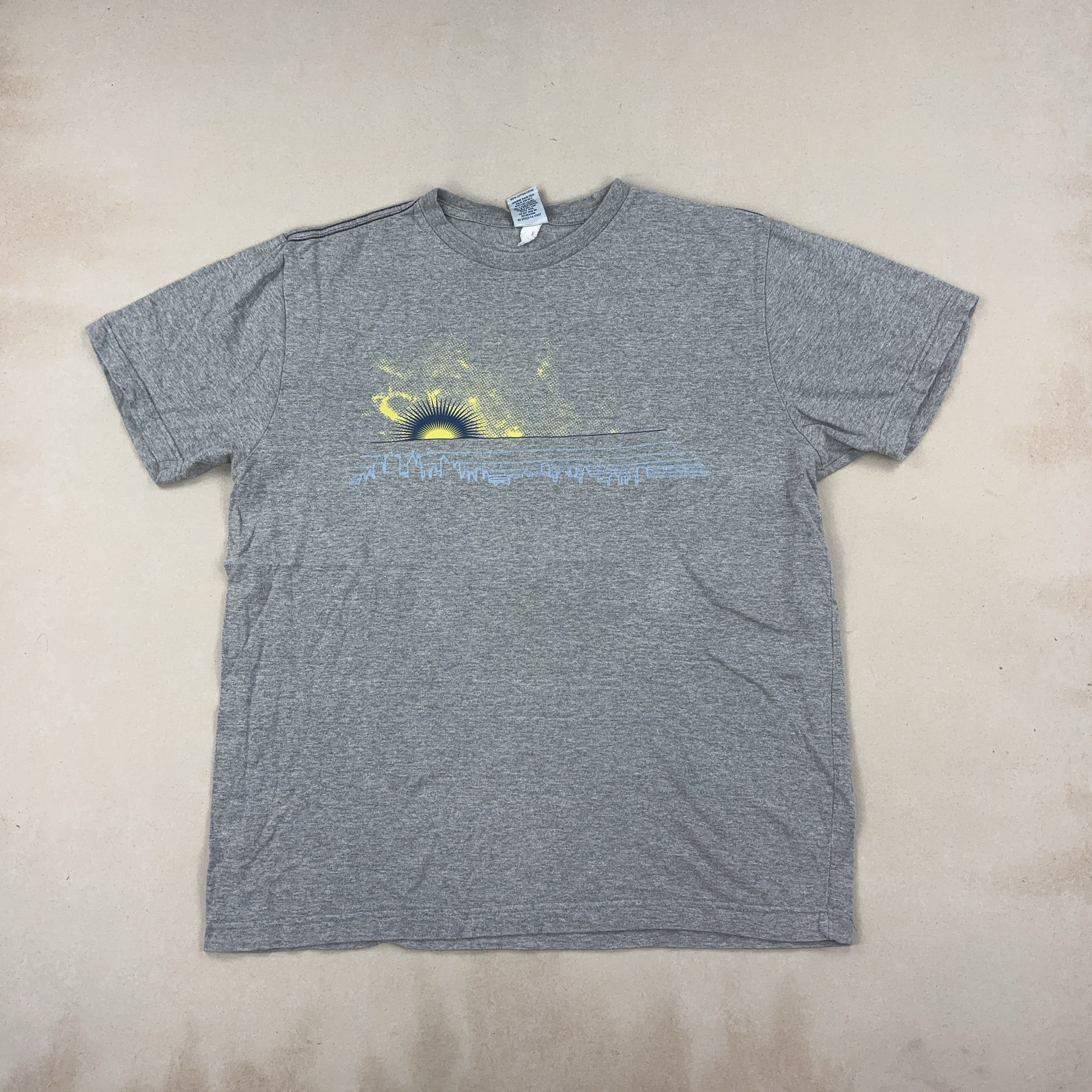 OLD NAVY TEE - MEDIUM