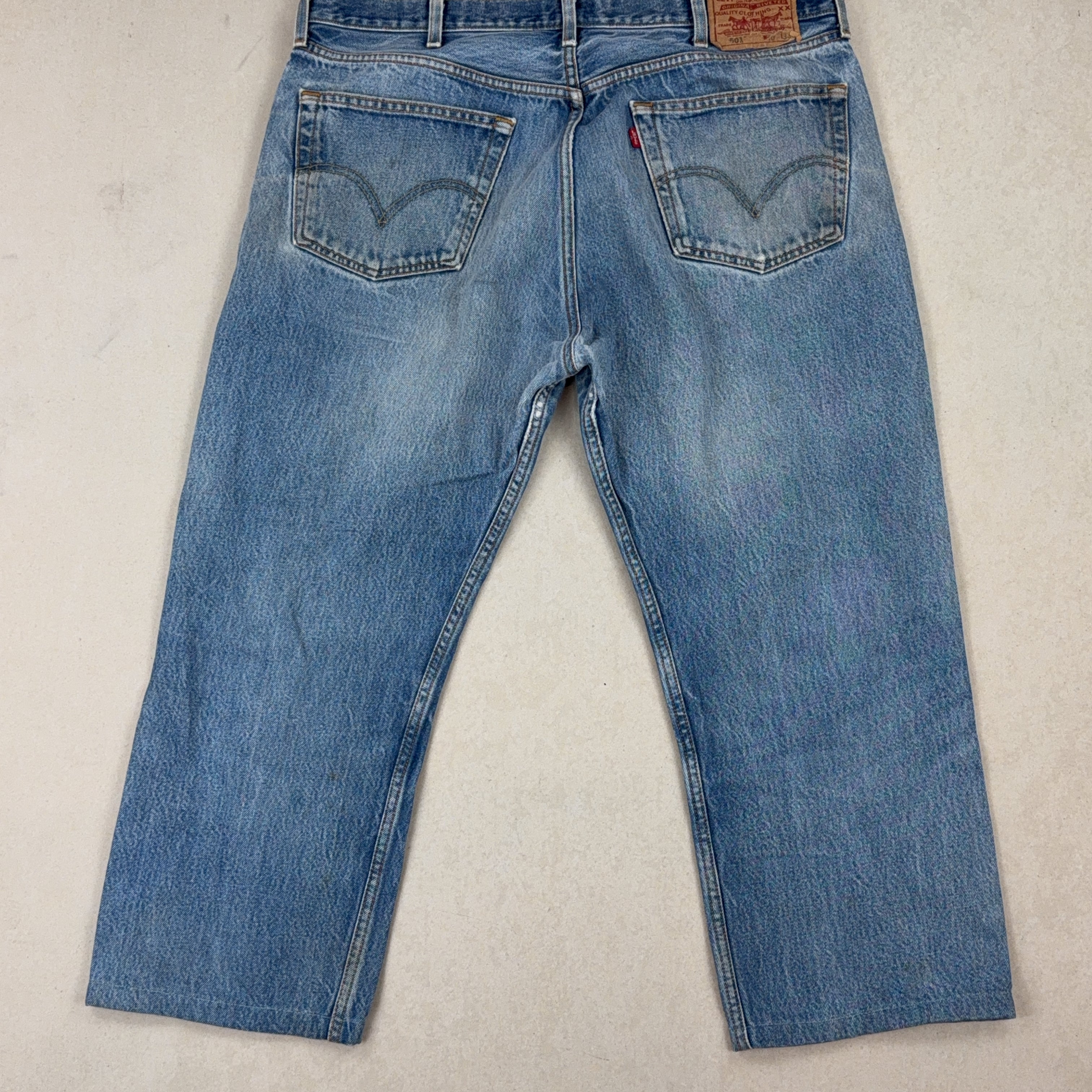 LEVI'S 3/4 LENGTH JEANS - LARGE