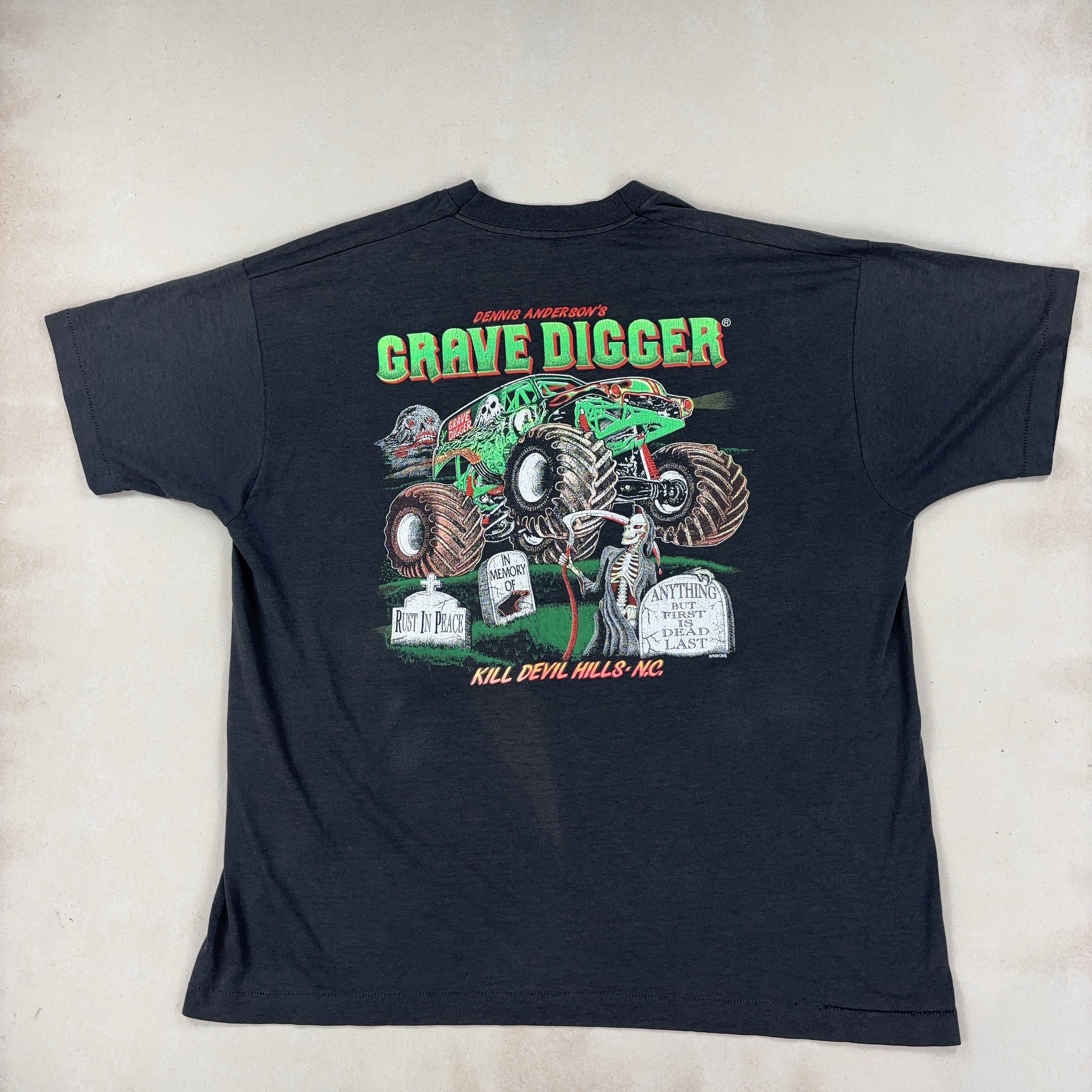 'GRAVE DIGGER' TEE - X LARGE