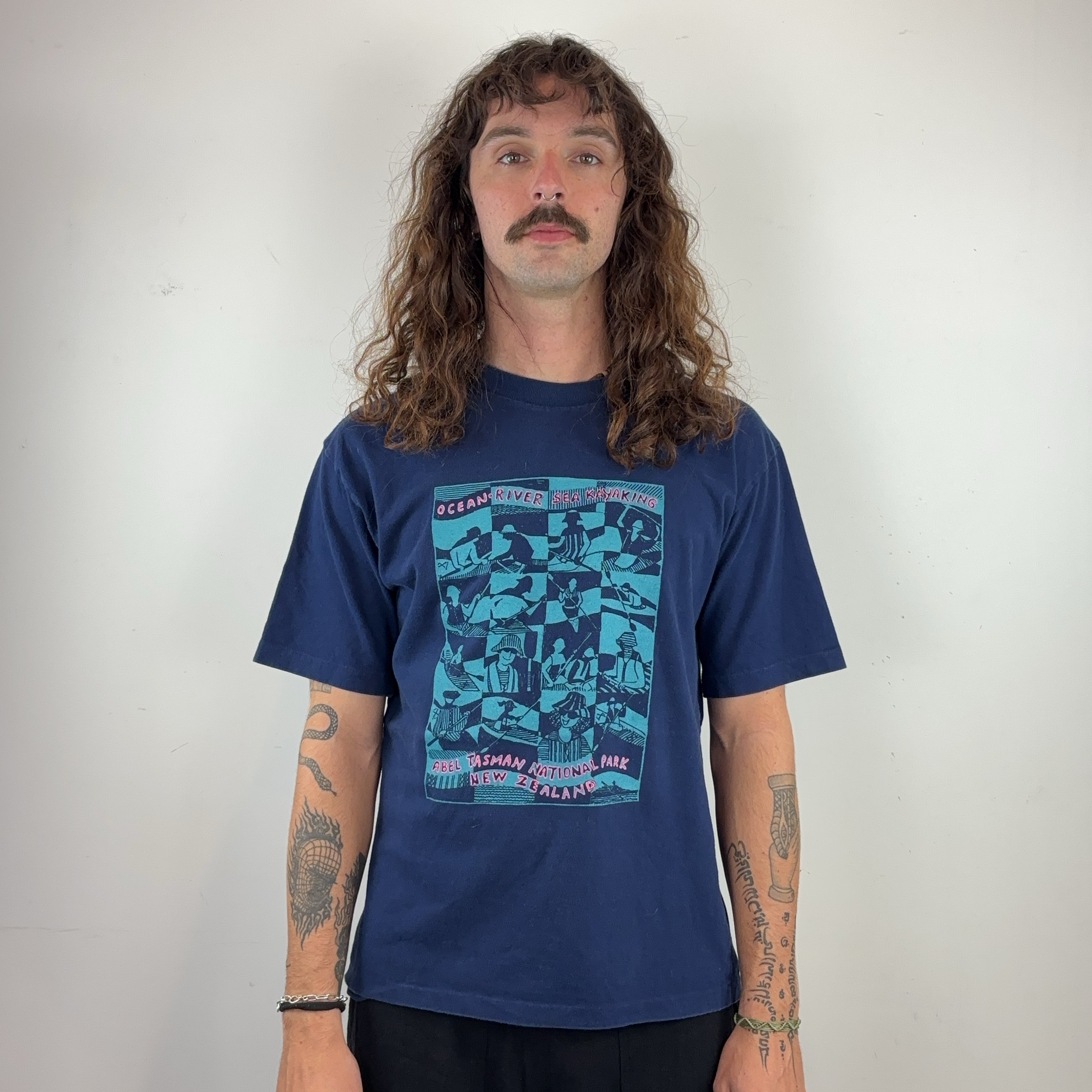 SURF TEE - MEDIUM