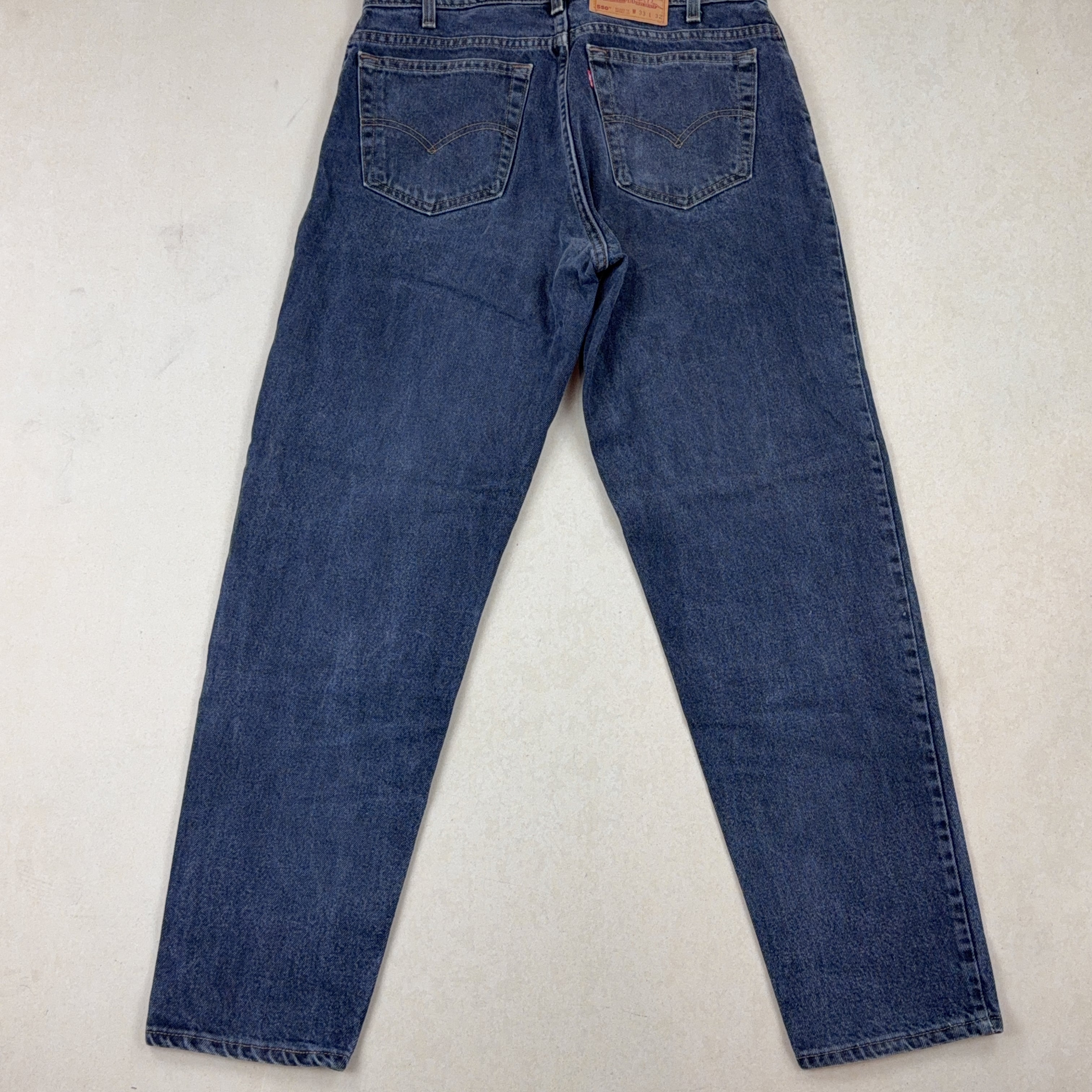LEVI'S JEANS - MEDIUM