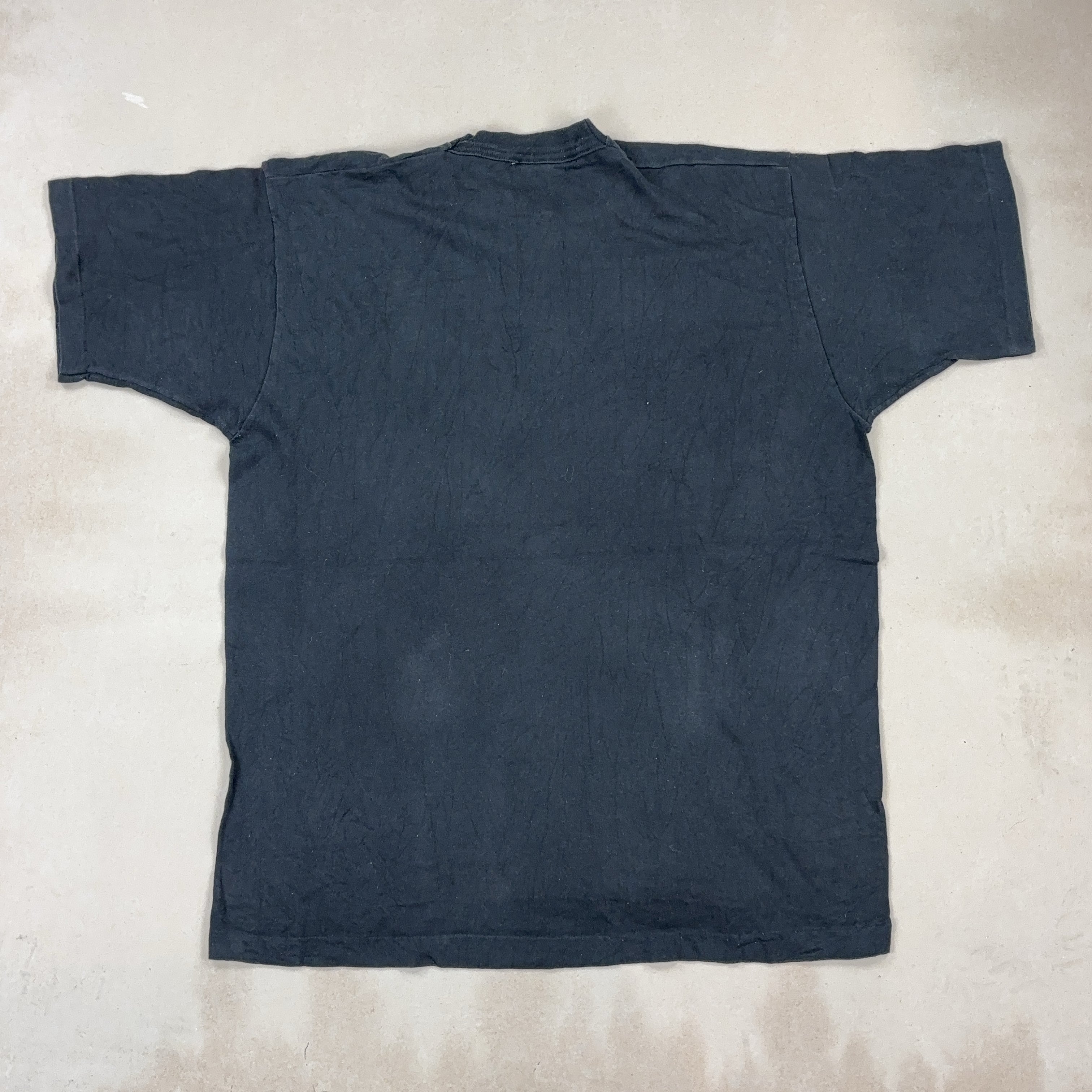 GRAPHIC BLACK BEAR TEE - LARGE