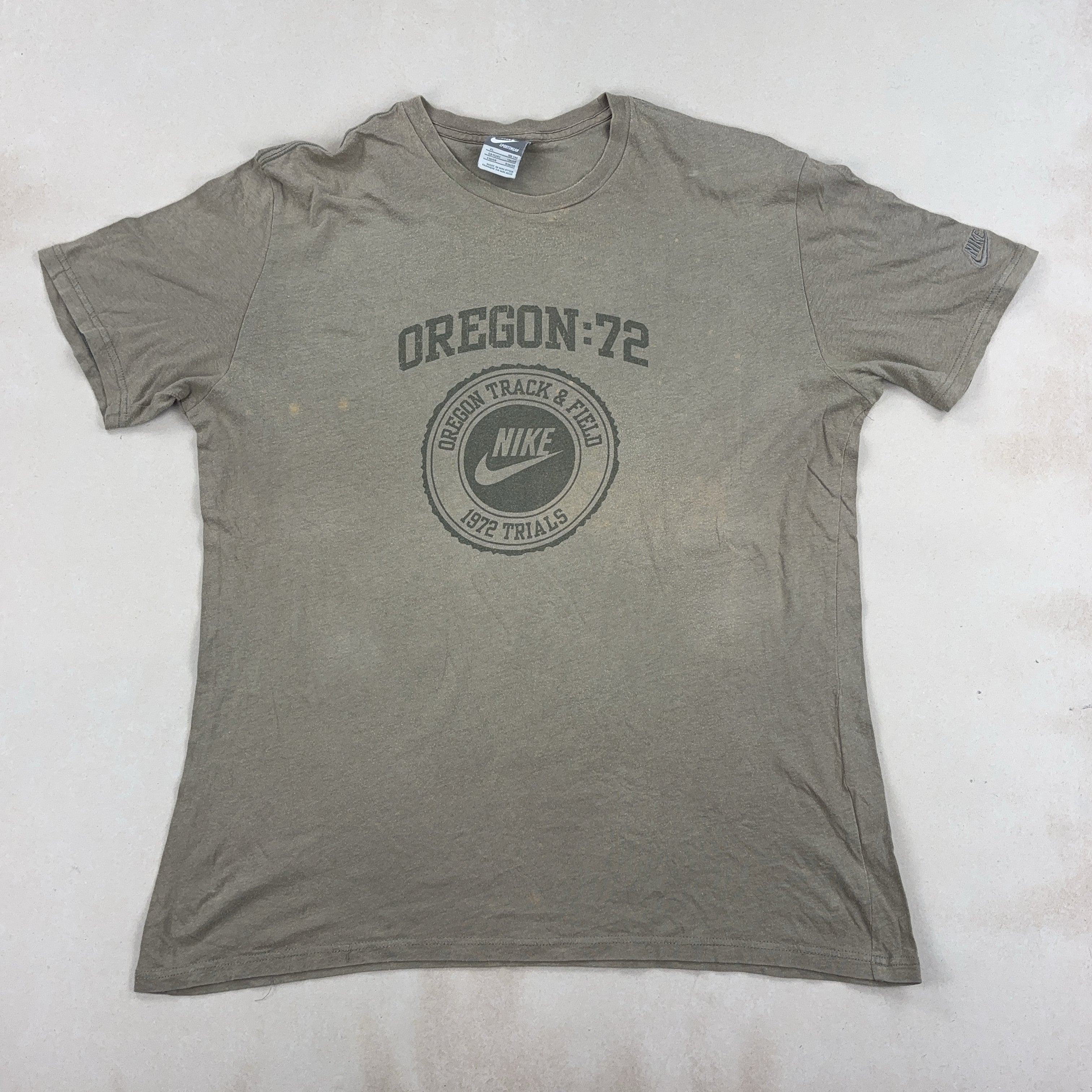 NIKE TEE - MEDIUM