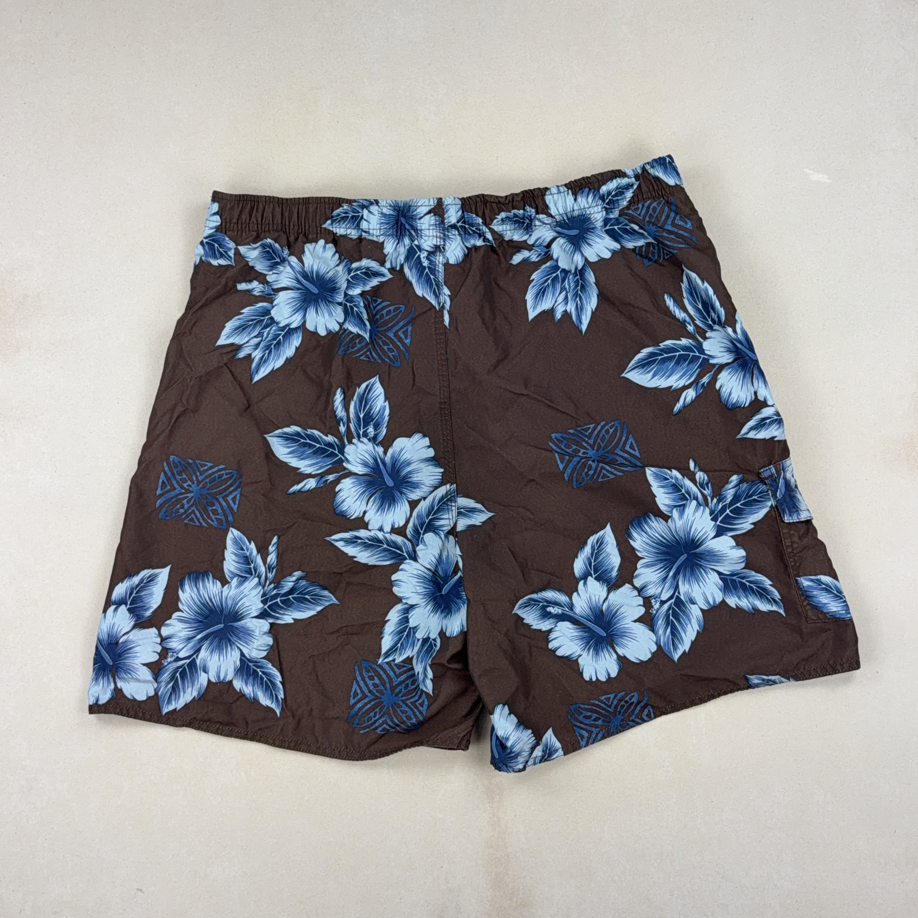 QUIKSILVER SHORTS - X LARGE