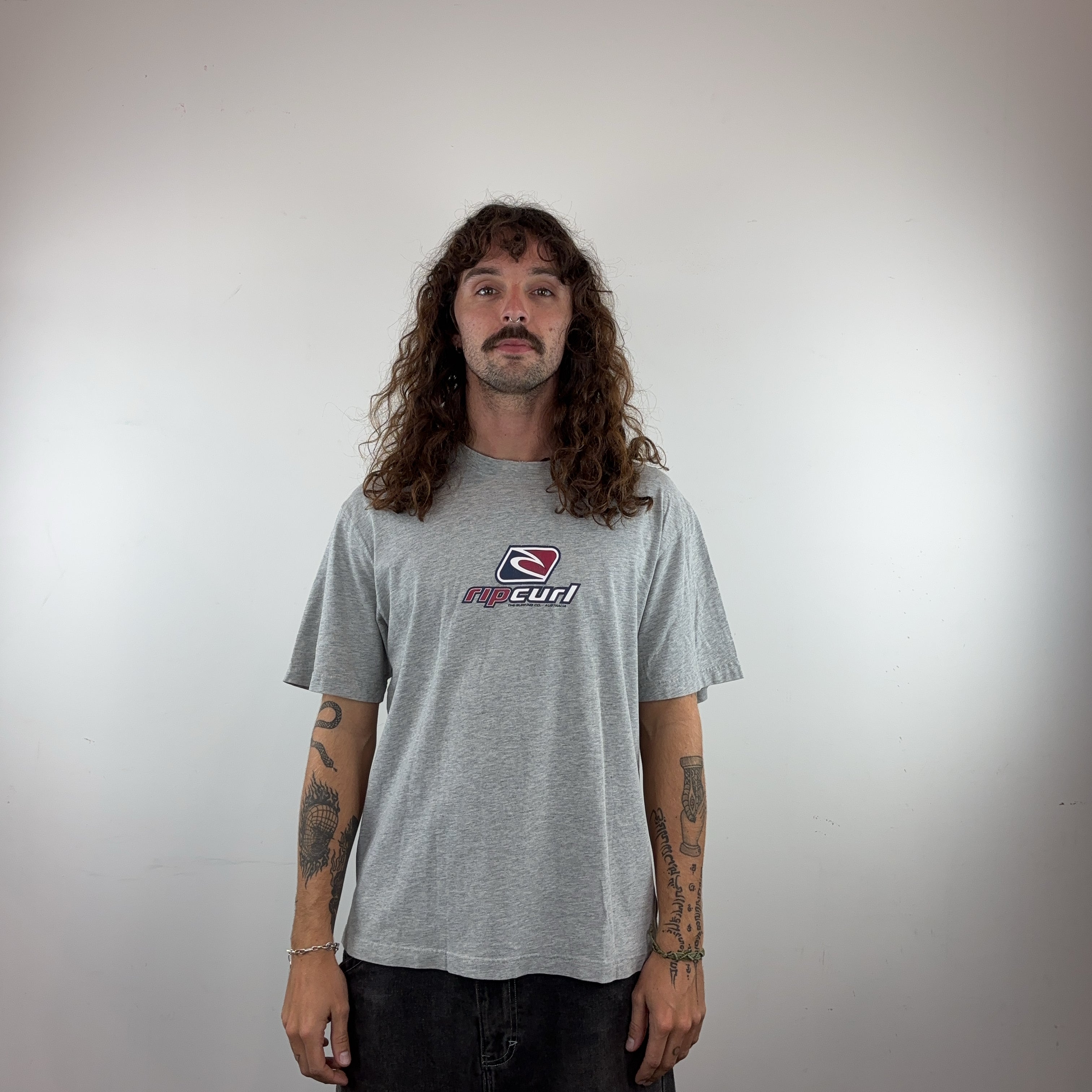 GREY RIPCURL TEE - MEDIUM