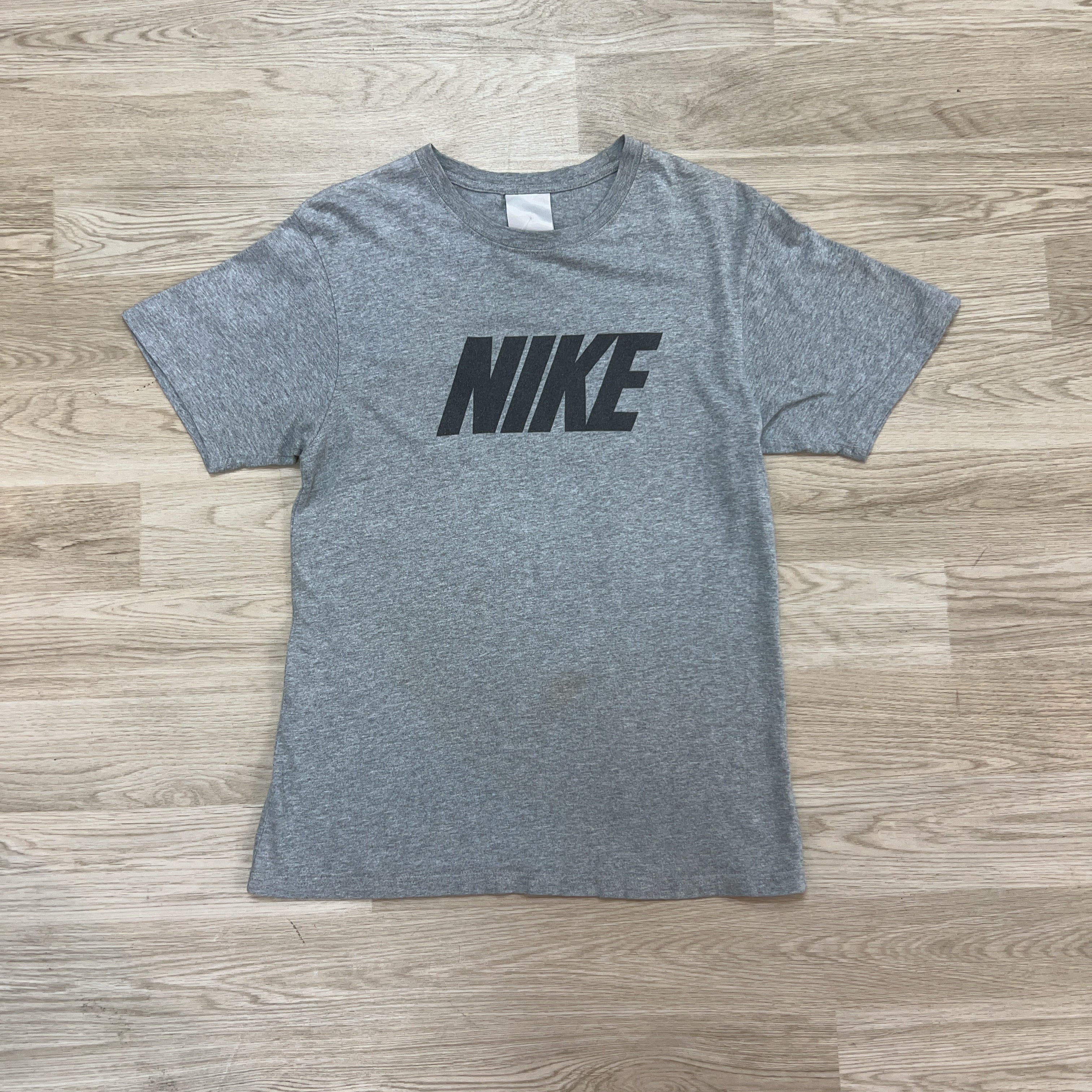 NIKE TEE - LARGE