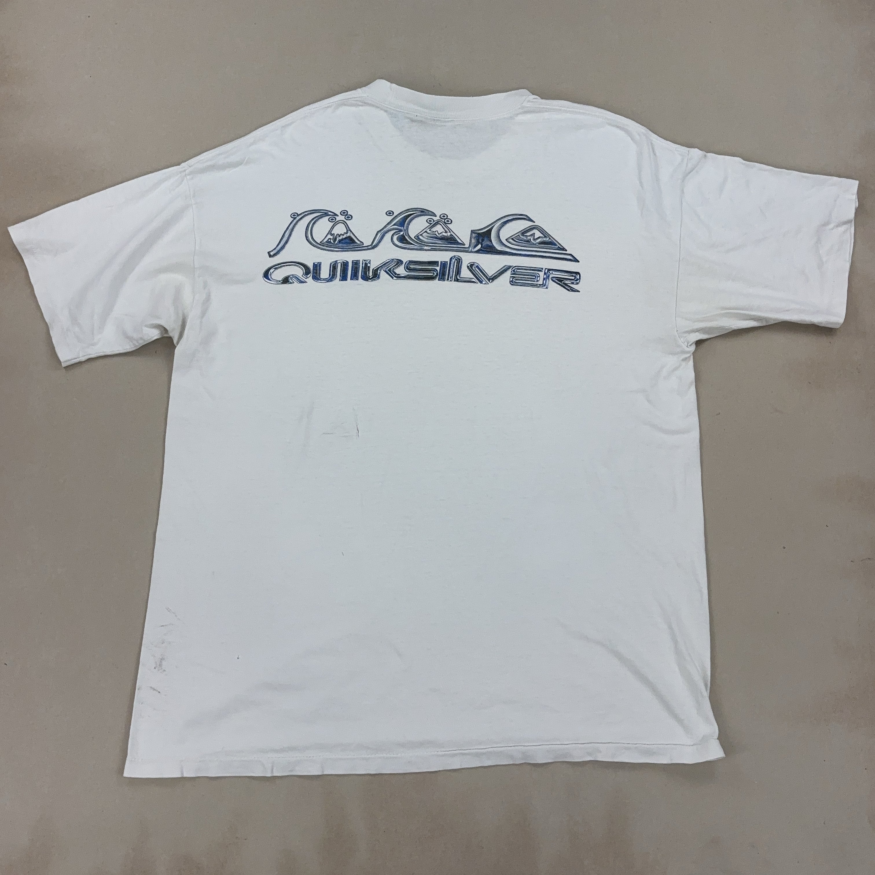 QUIKSILVER TEE - X LARGE