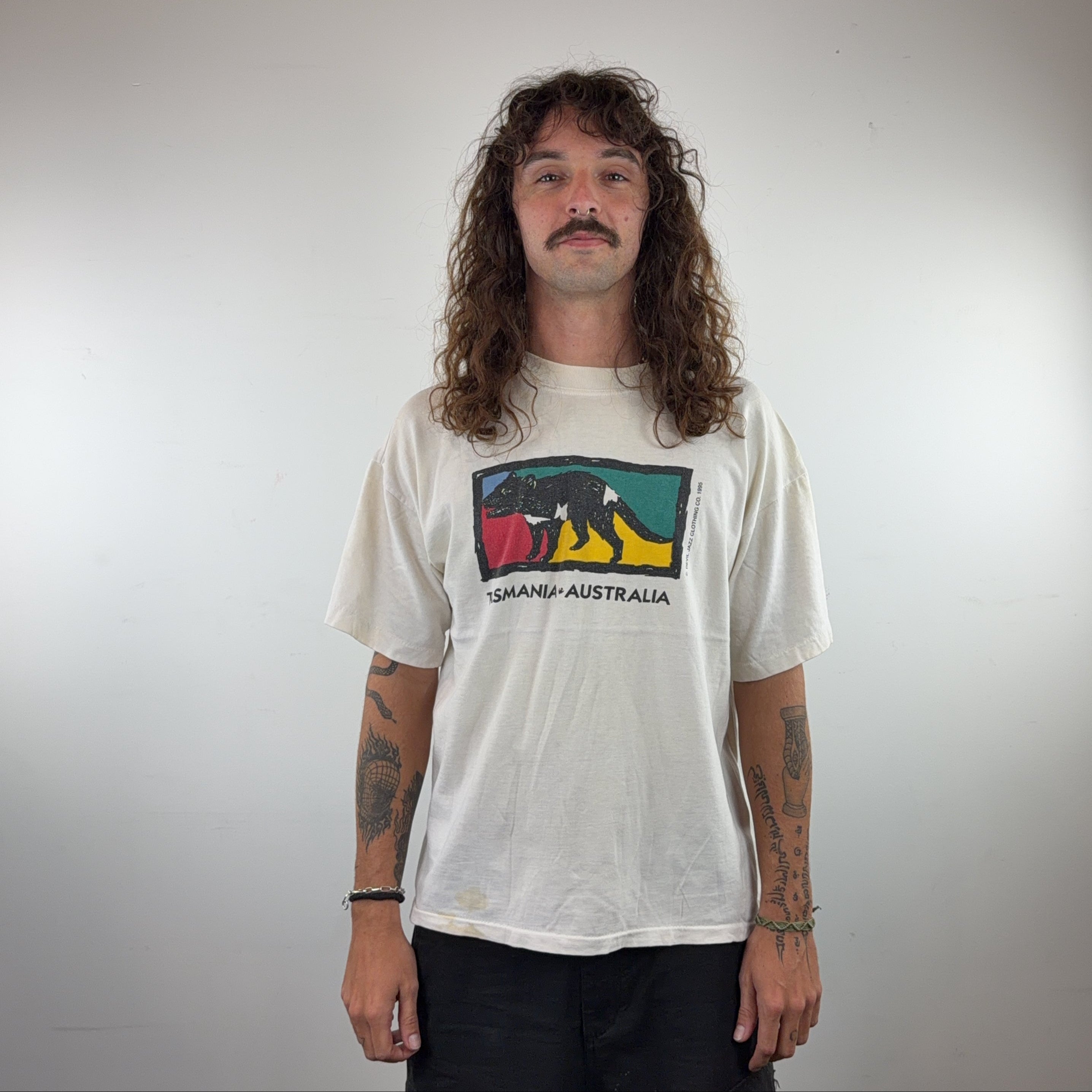 VINTAGE 'TASMANIA AUSTRALIA' TEE - LARGE