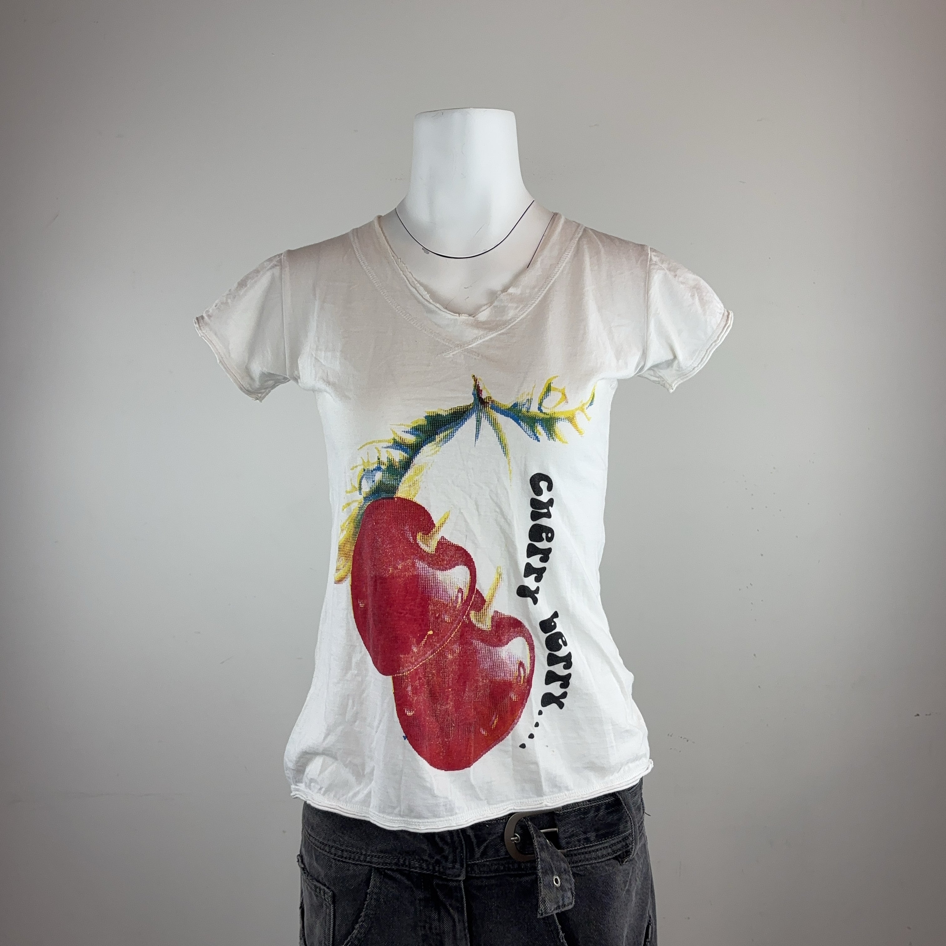 CHERRY BERRY TEE - SMALL