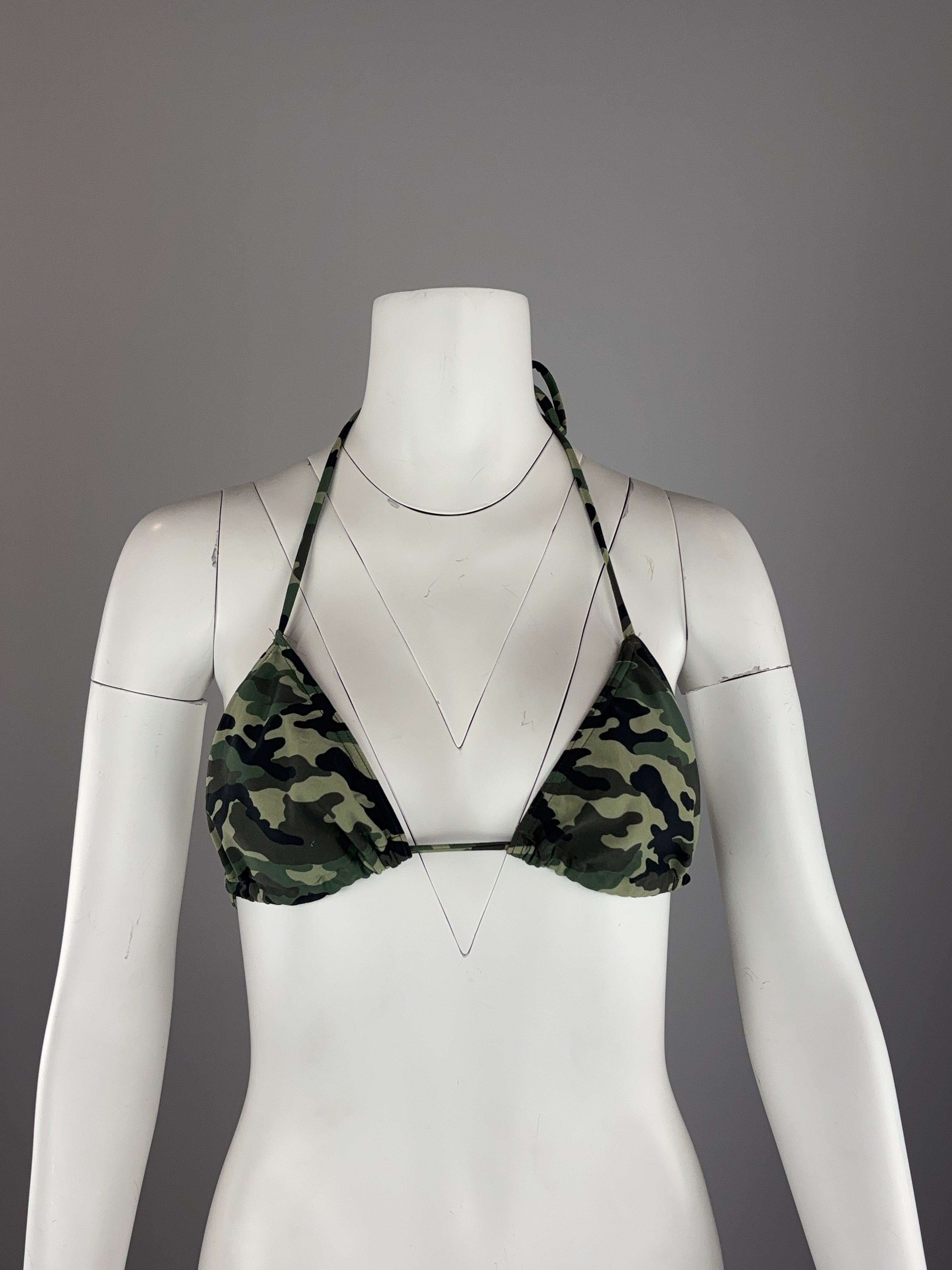 CAMO BIKINI TOP - SMALL