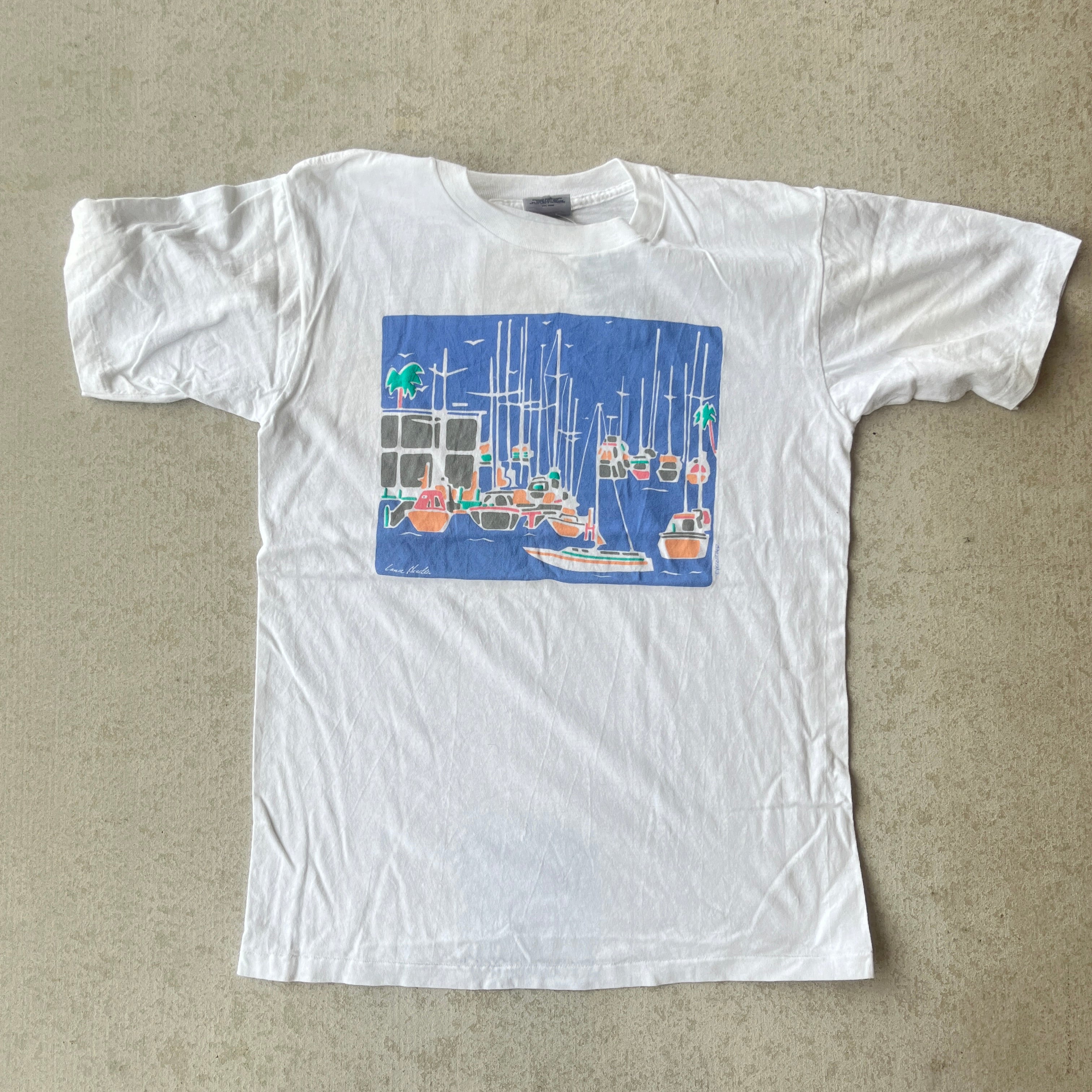 GRAPHIC TEE - MEDIUM