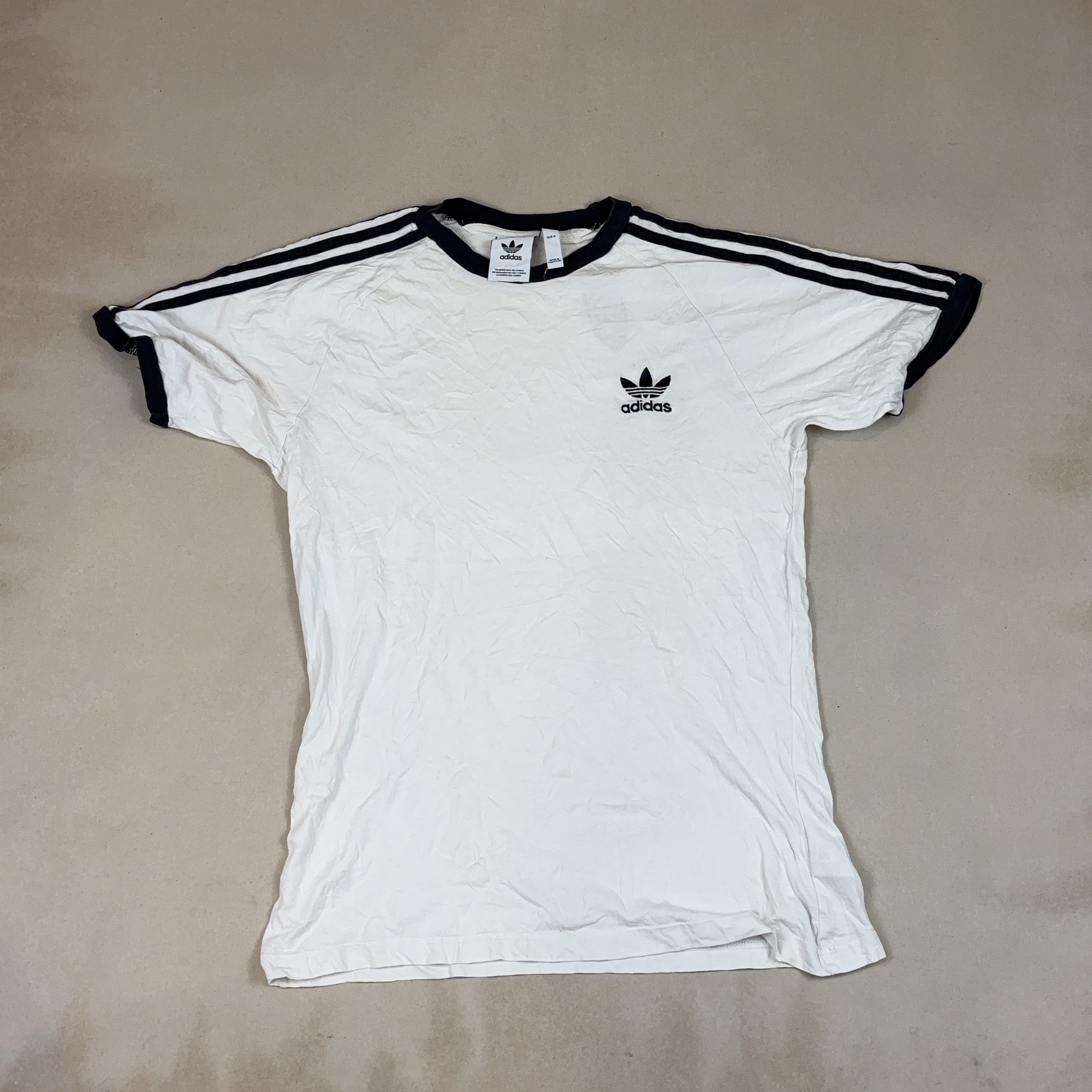 ADIDAS TEE - MEDIUM