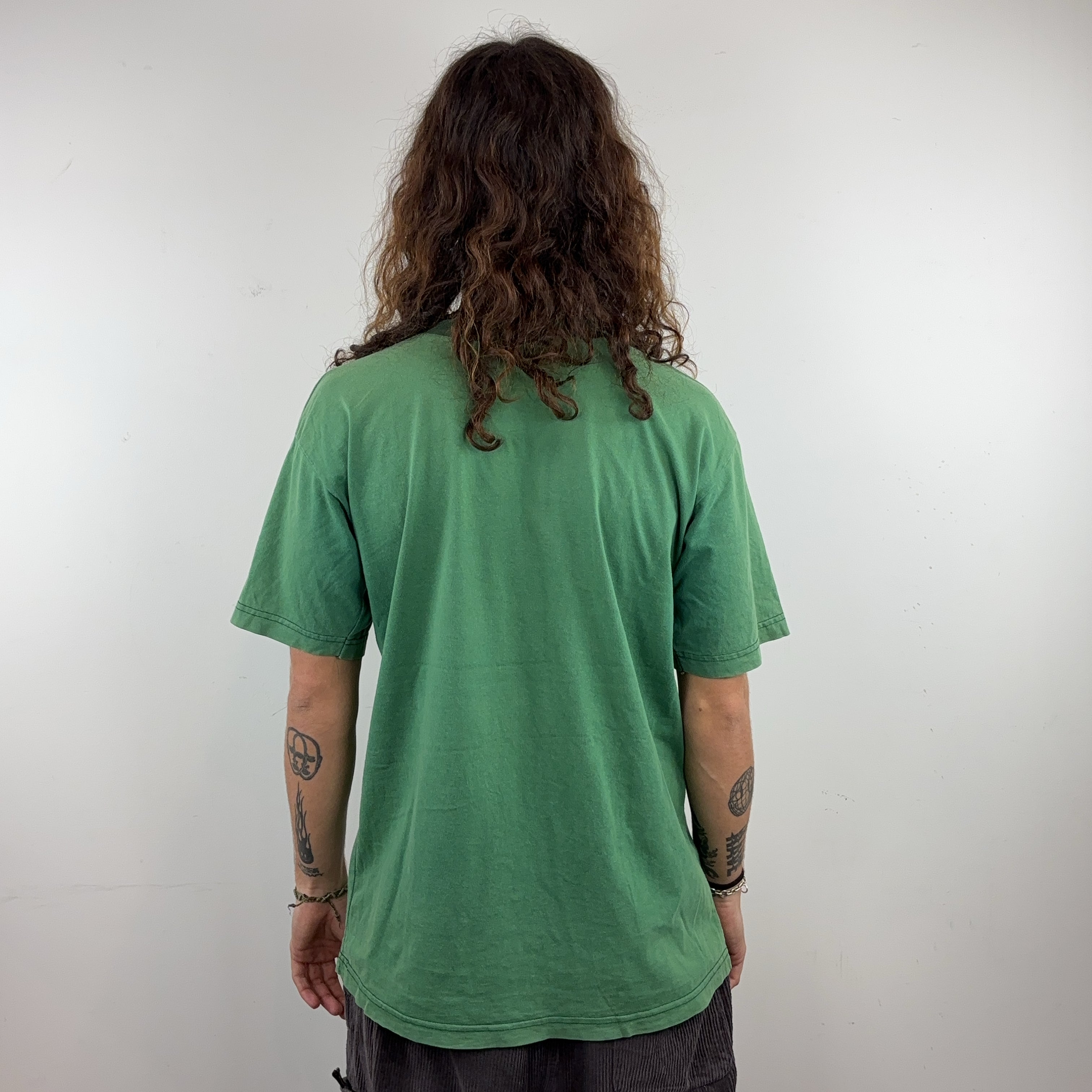 HOT TUNA TEE - MEDIUM