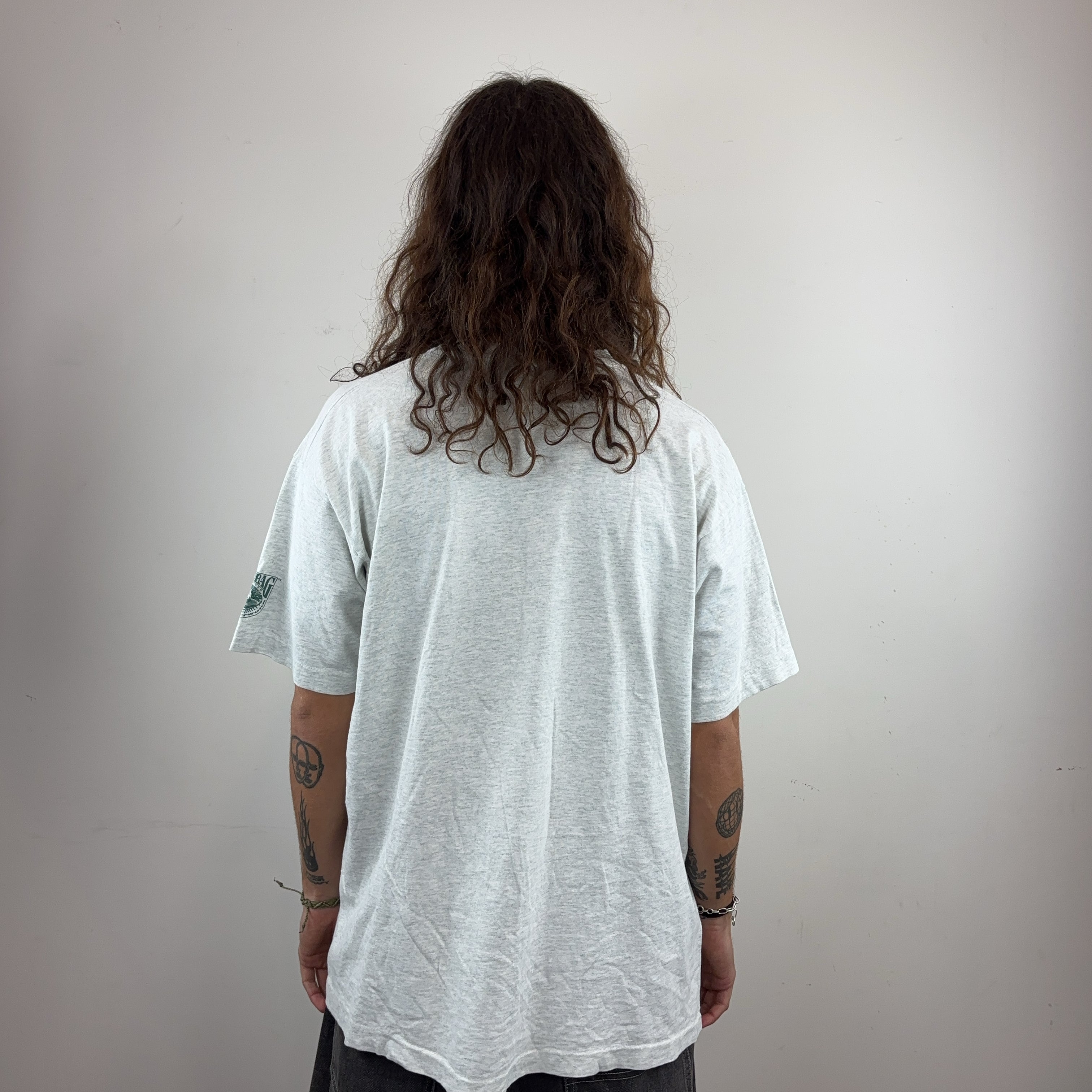 'RIP SOME LIP' TEE - LARGE