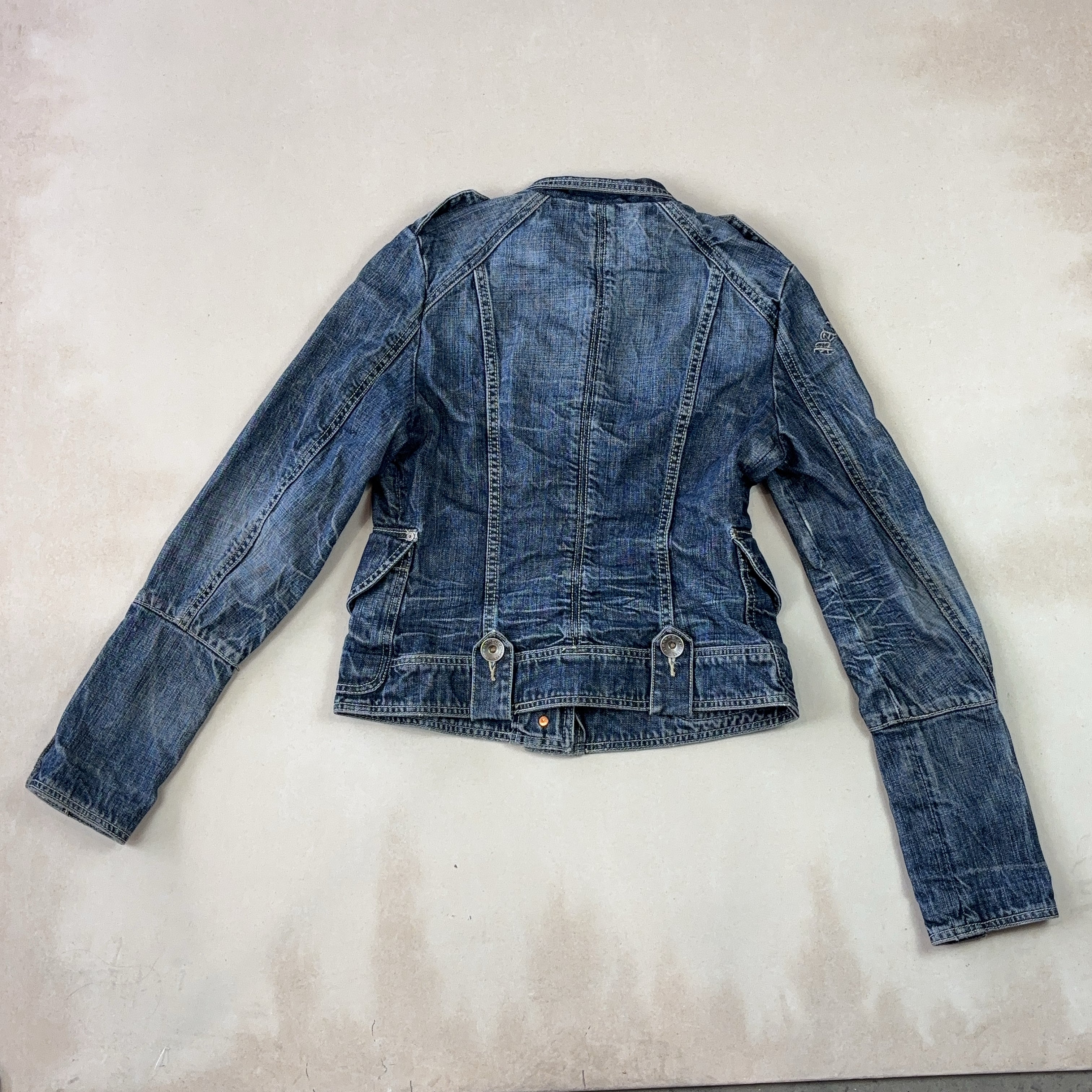 VINTAGE DENIM JACKET - MEDIUM