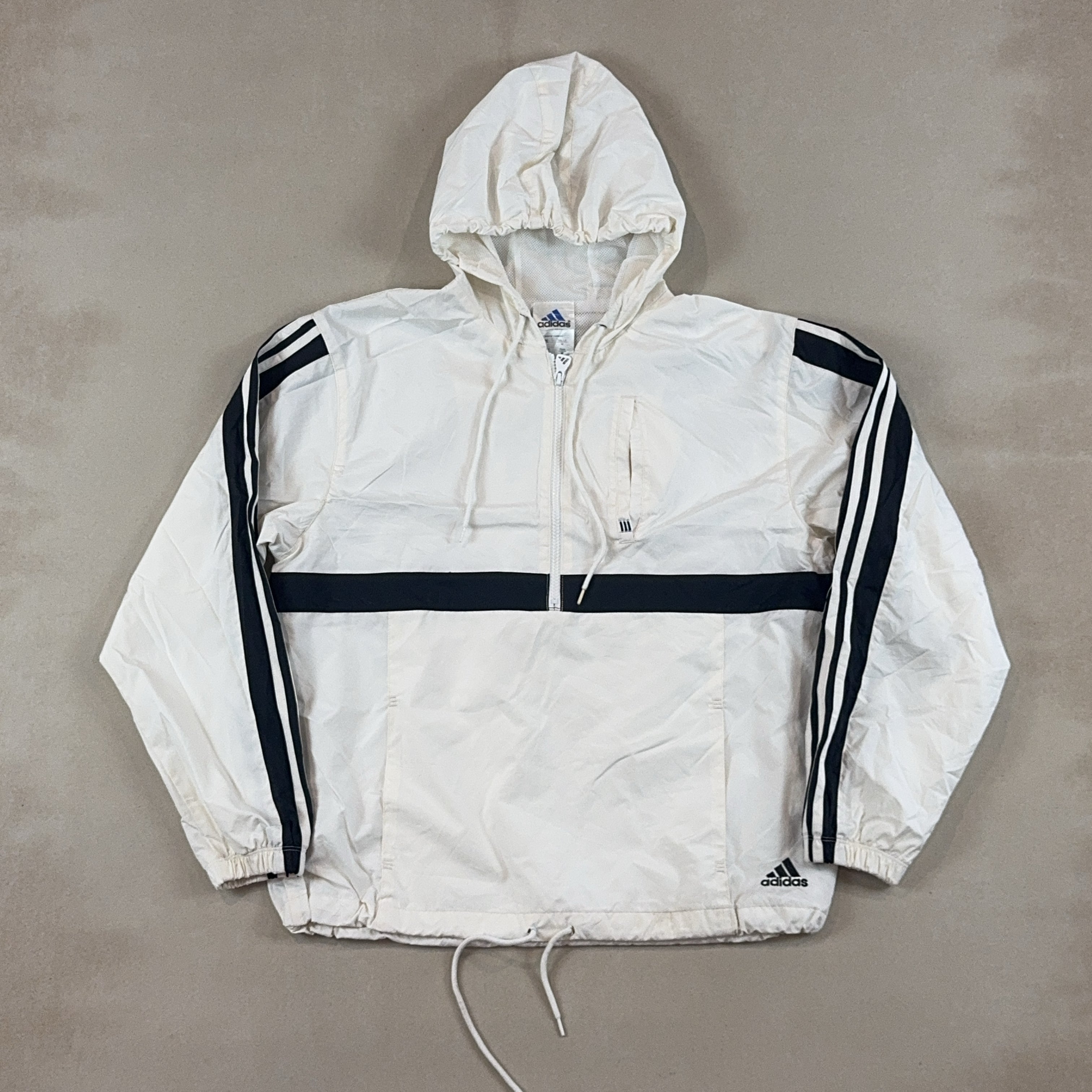 ADIDAS WIND BREAKER - MEDIUM