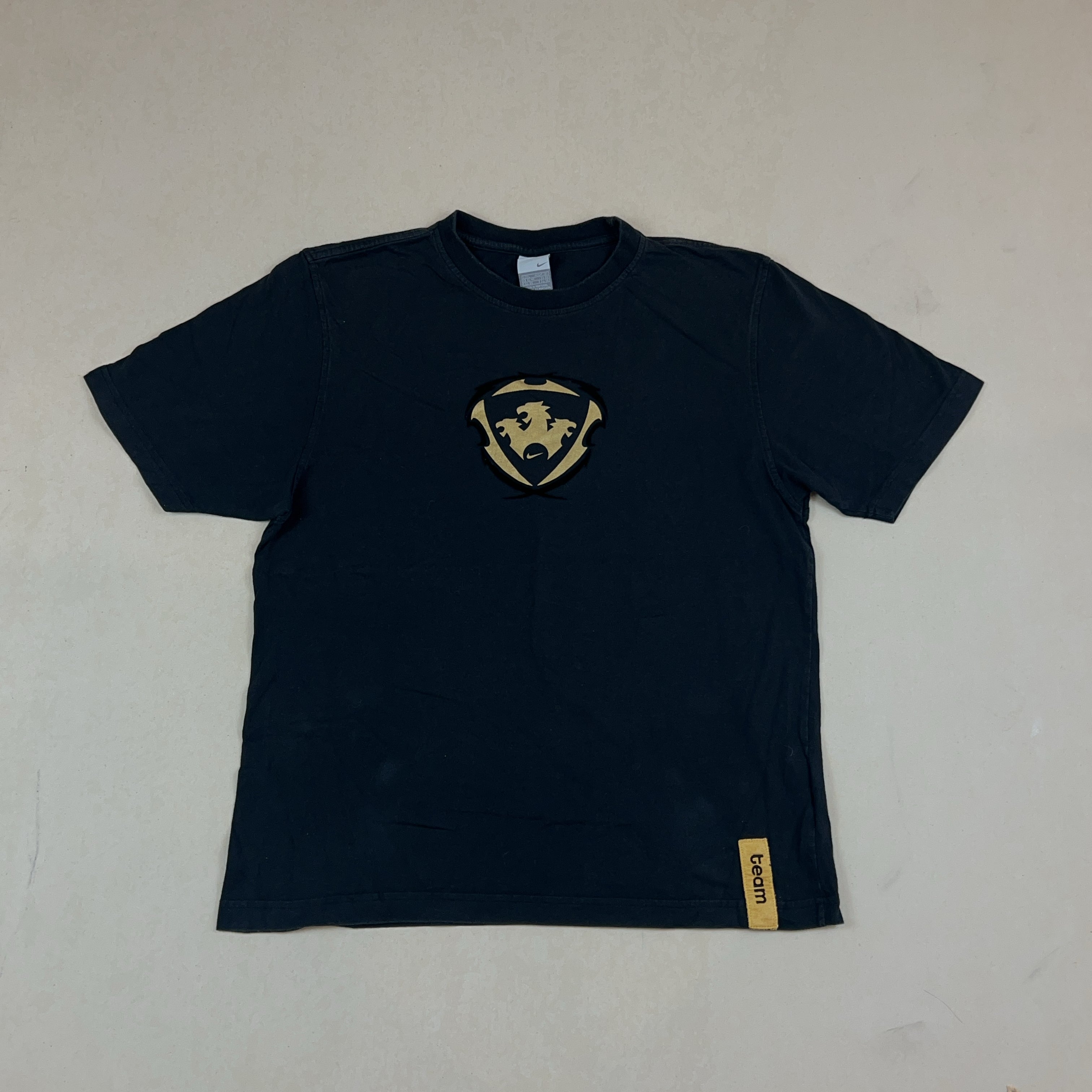 NIKE TEE - MEDIUM