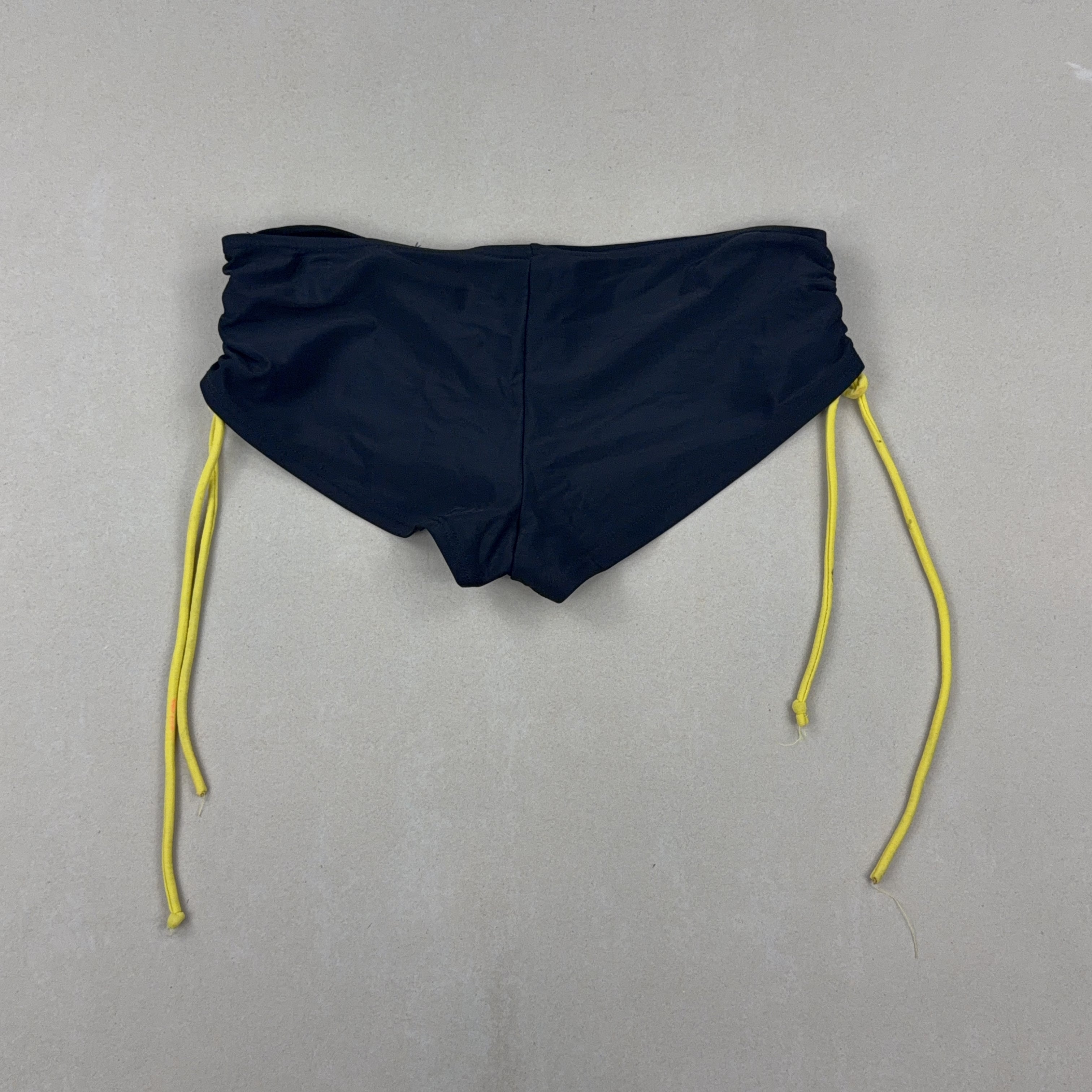 VINTAGE SWIMWEAR - MEDIUM