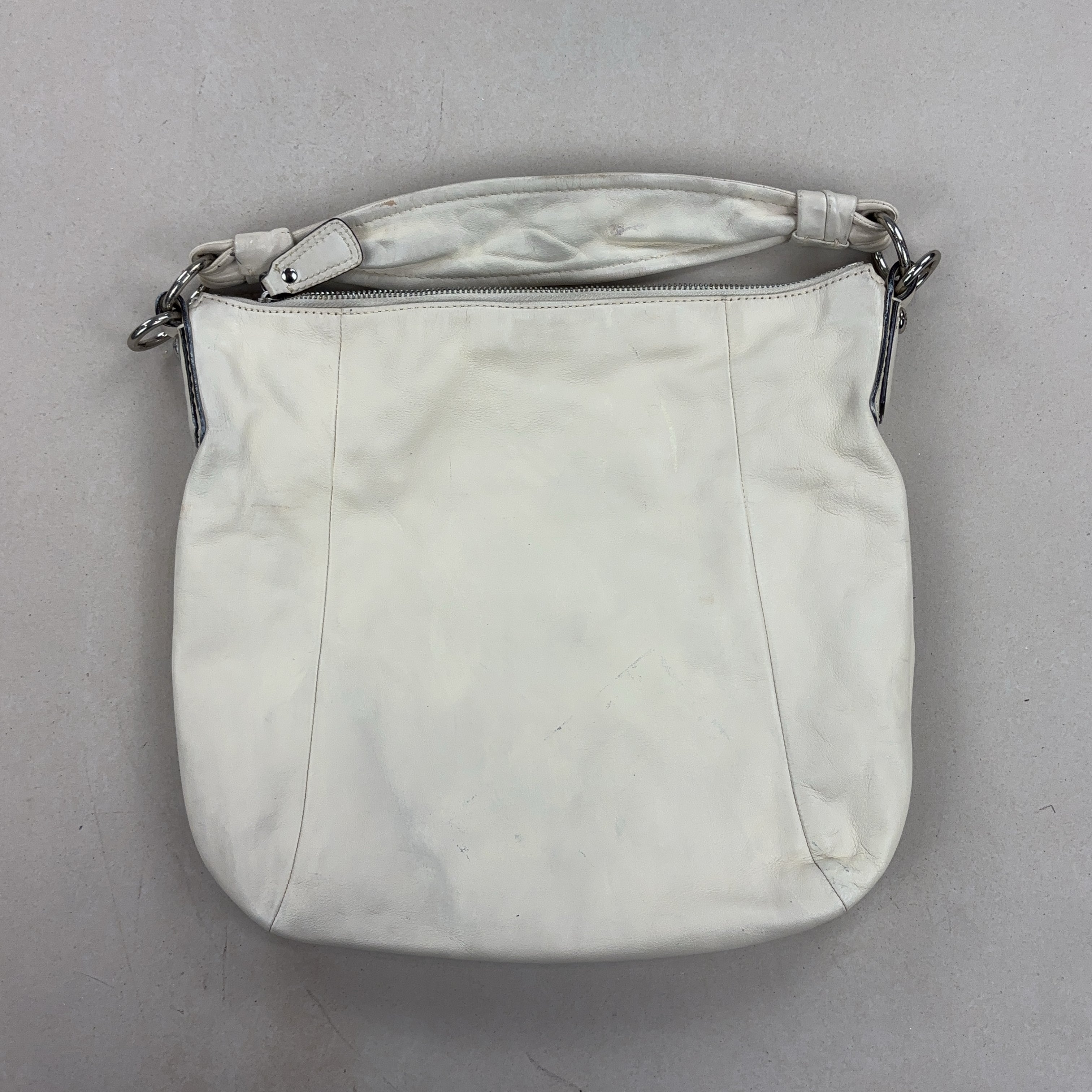 COACH HANDBAG - MEDIUM
