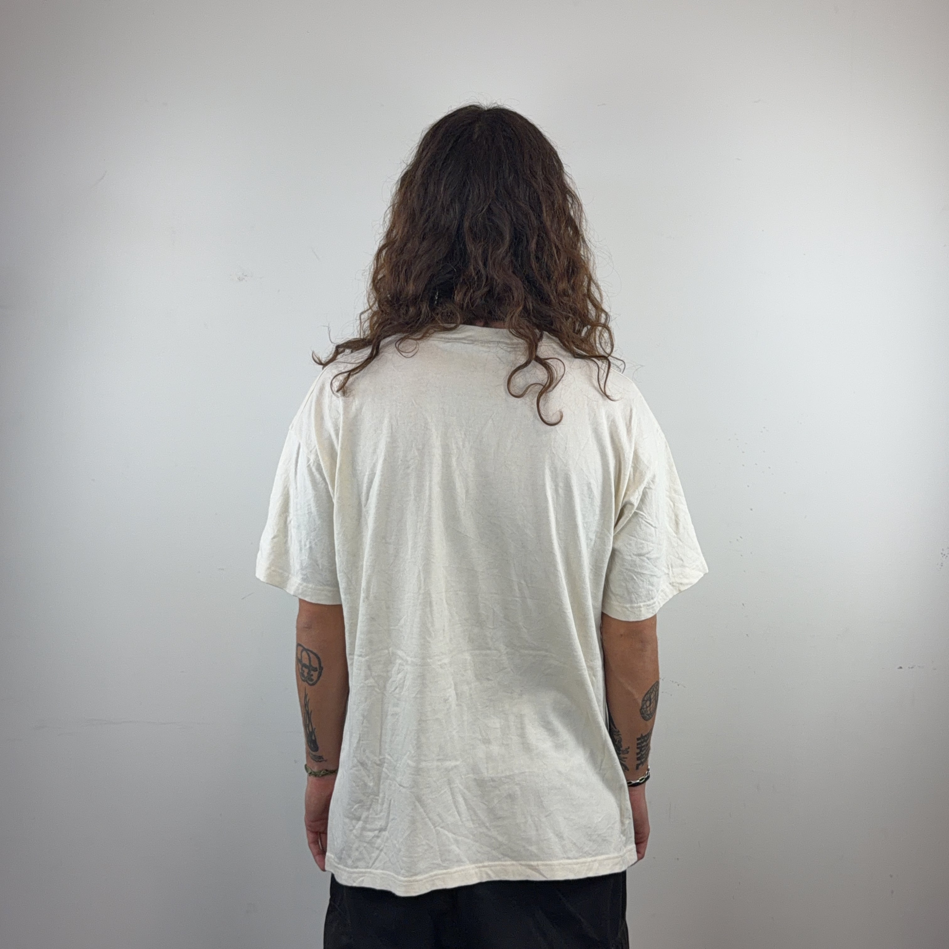 VINTAGE GRAPHIC TEE - LARGE