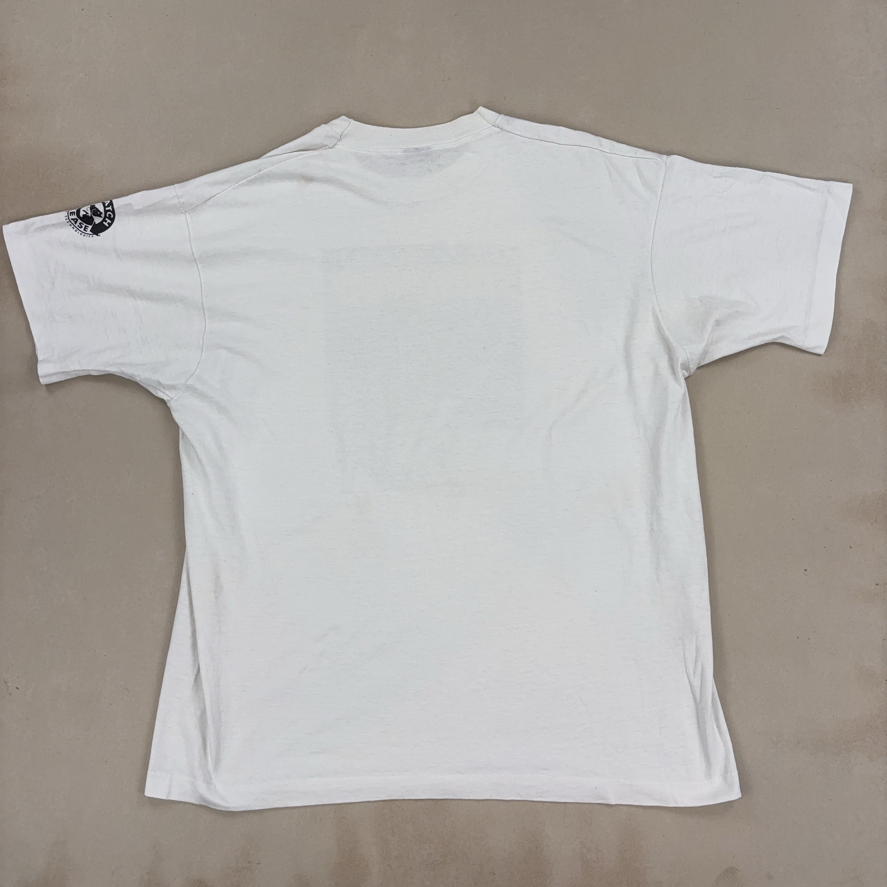 GRAPHIC WHITE TEE - LARGE