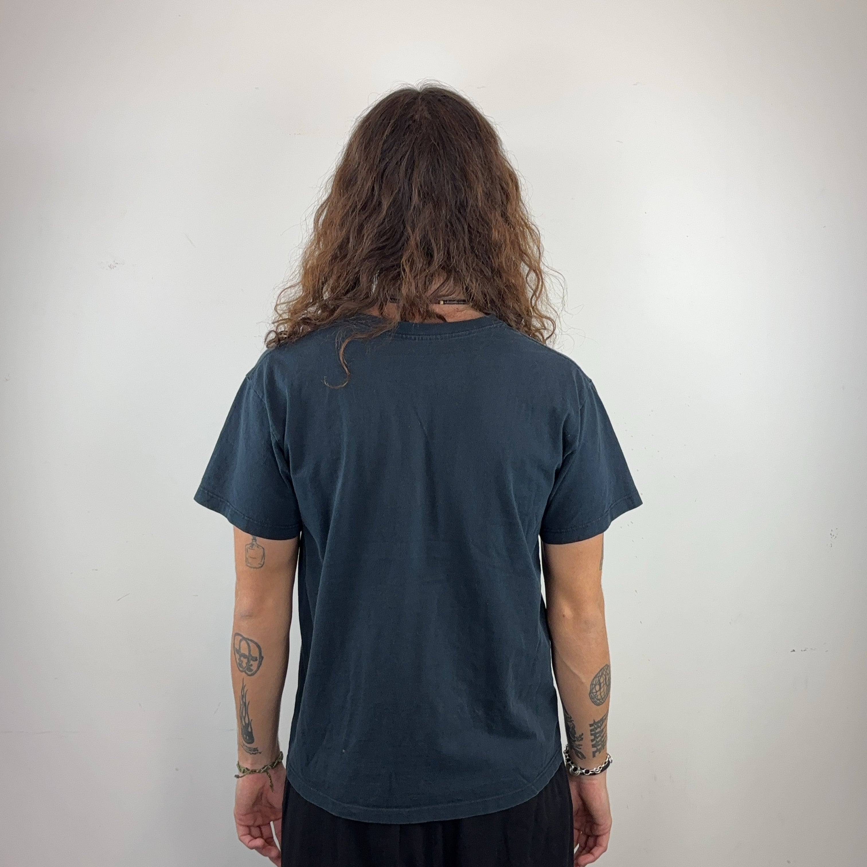 NIKE TEE - MEDIUM