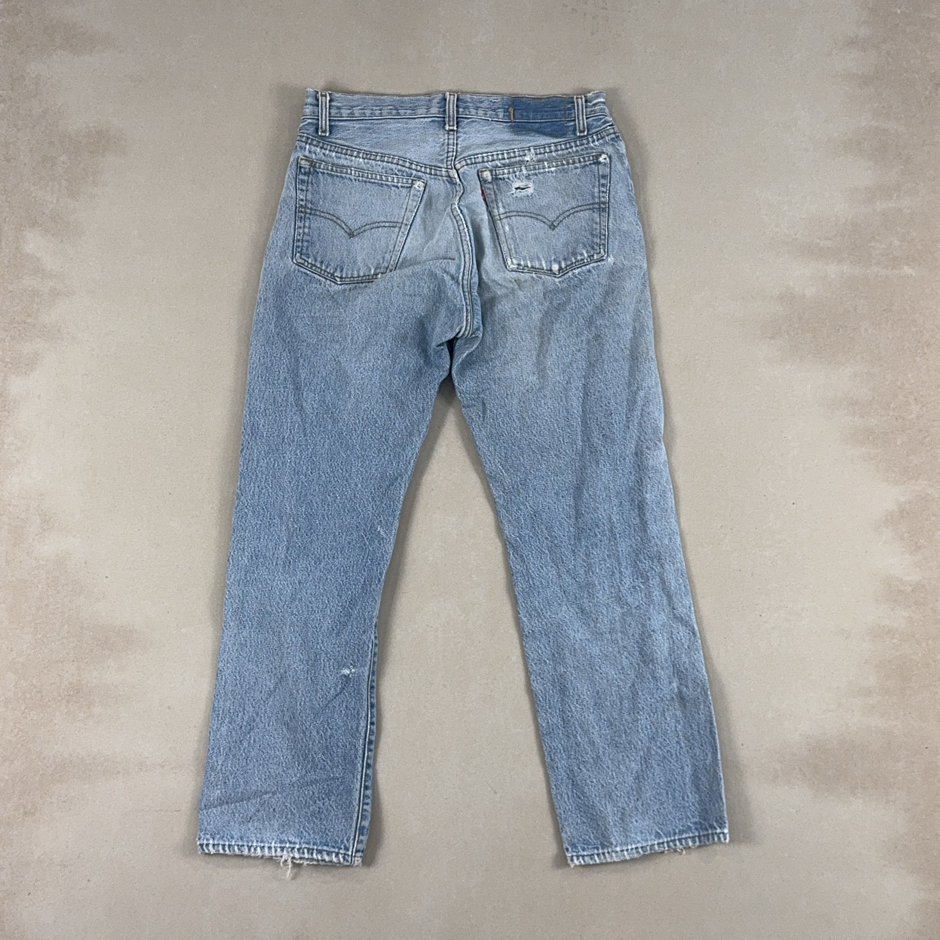 LEVI'S JEANS - LARGE