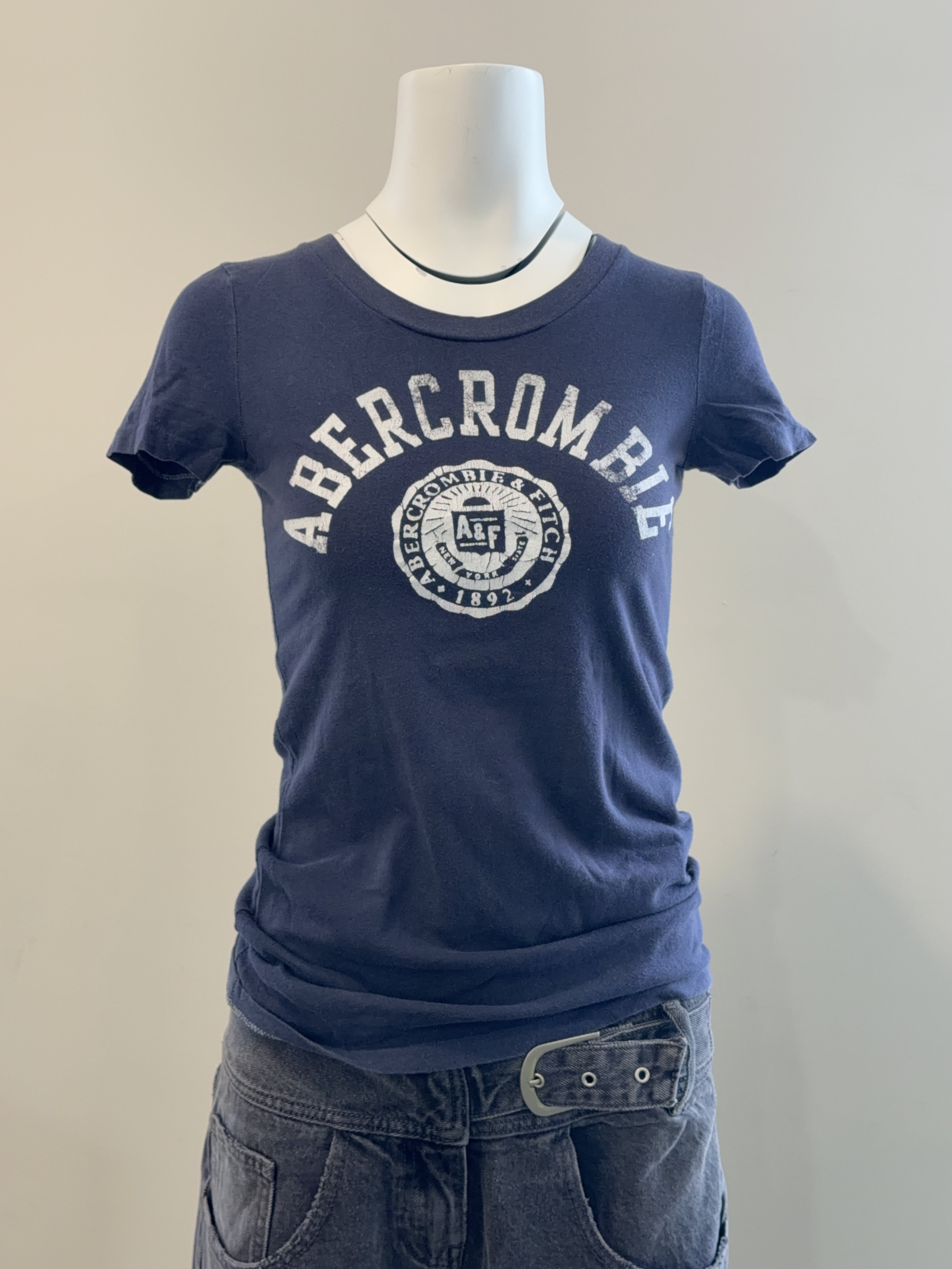 ABERCROMBIE & FITCH TEE - X SMALL