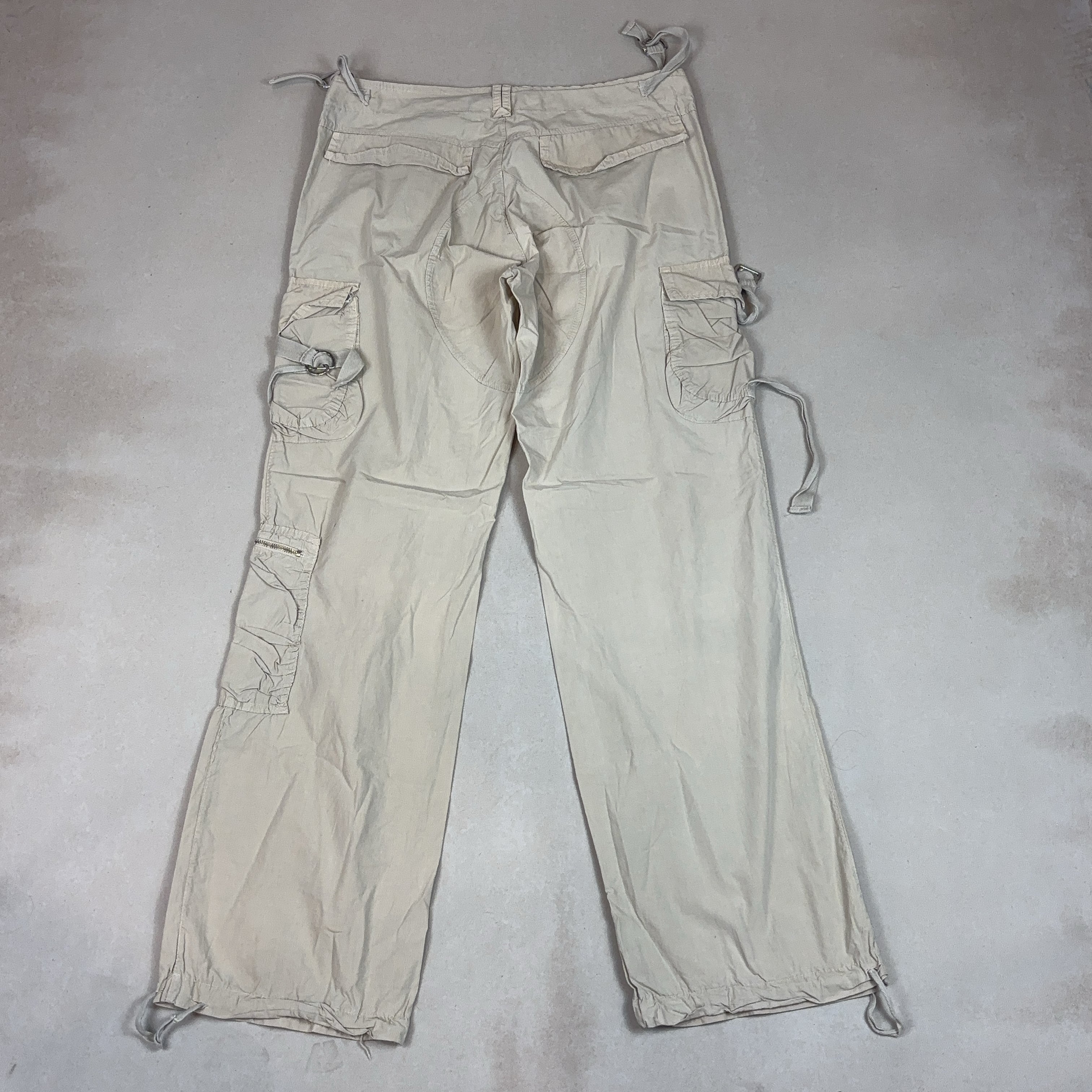 BEIGE CARGO PANTS - LARGE