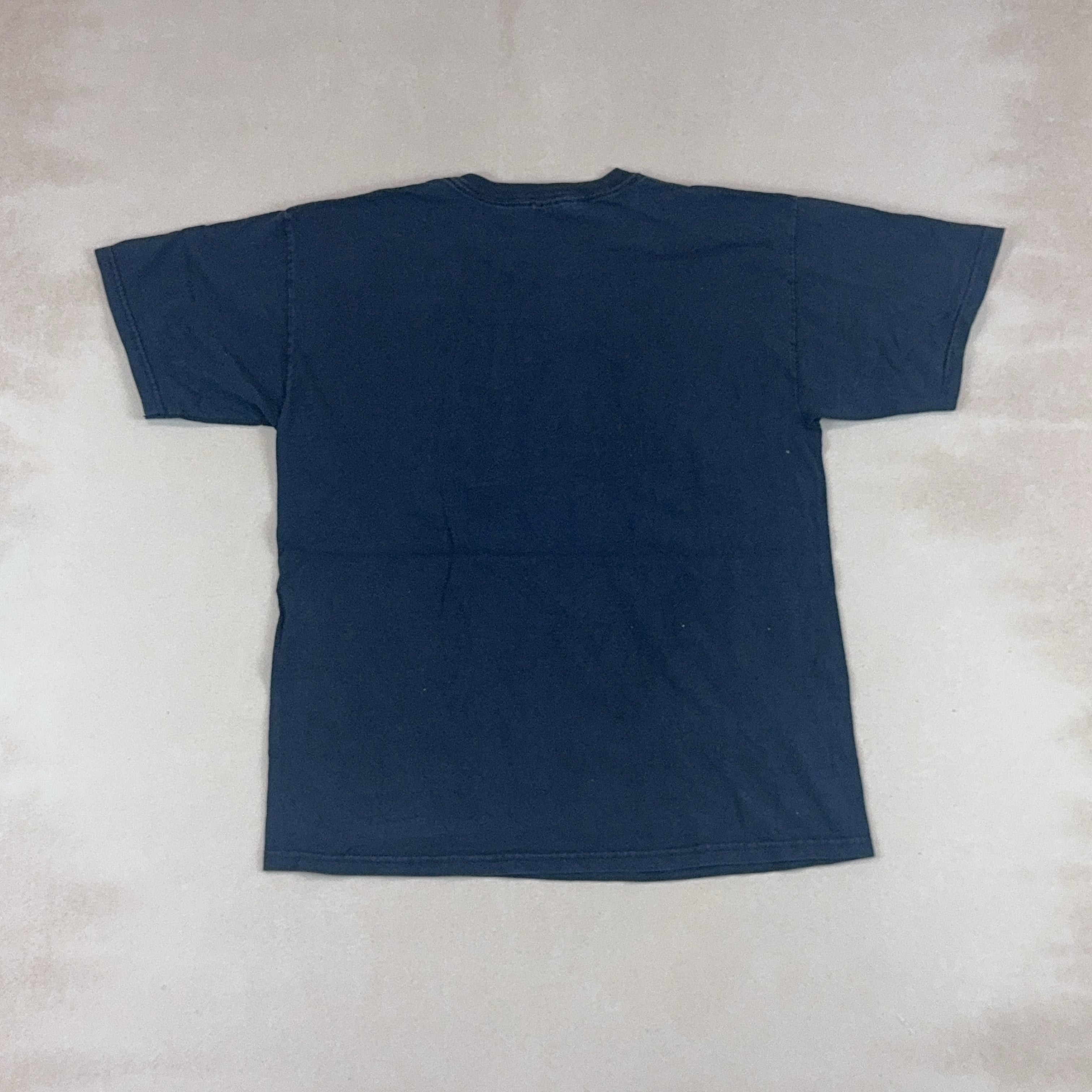GILDAN GRAPHIC TEE - LARGE