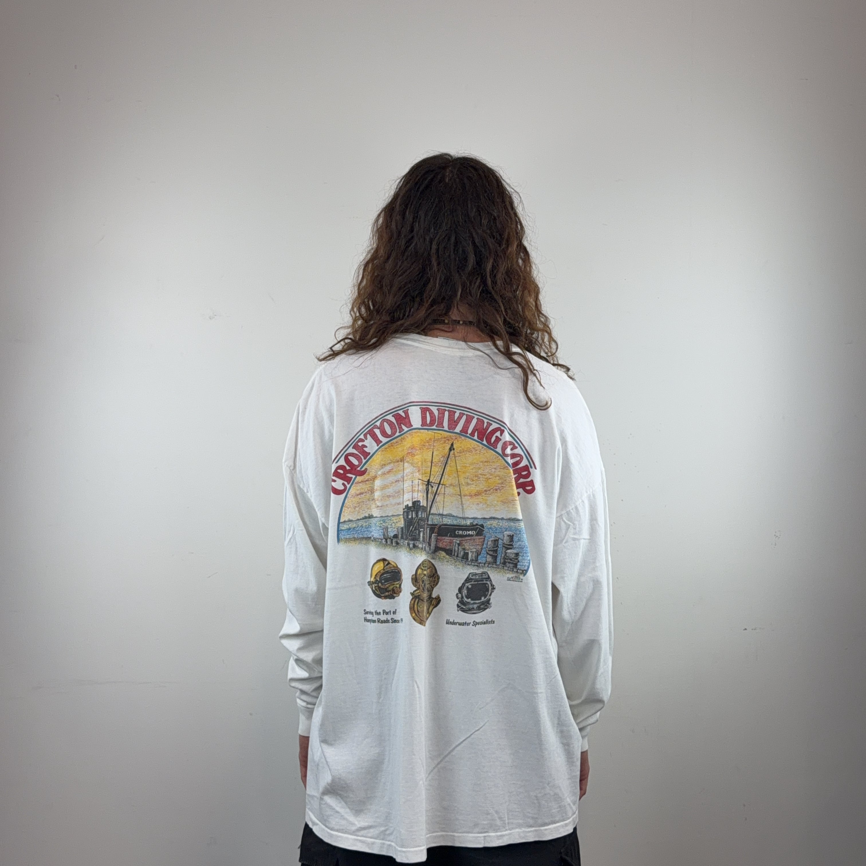 VINTAGE WHITE LONG SLEEVE - X LARGE
