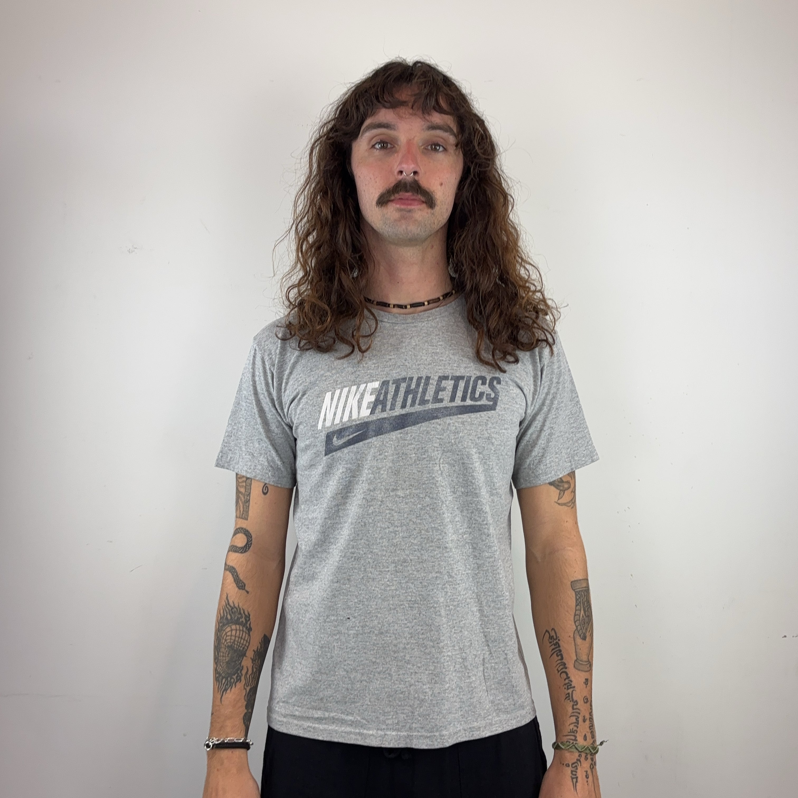 NIKE 'ATHLETICS' TEE - SMALL