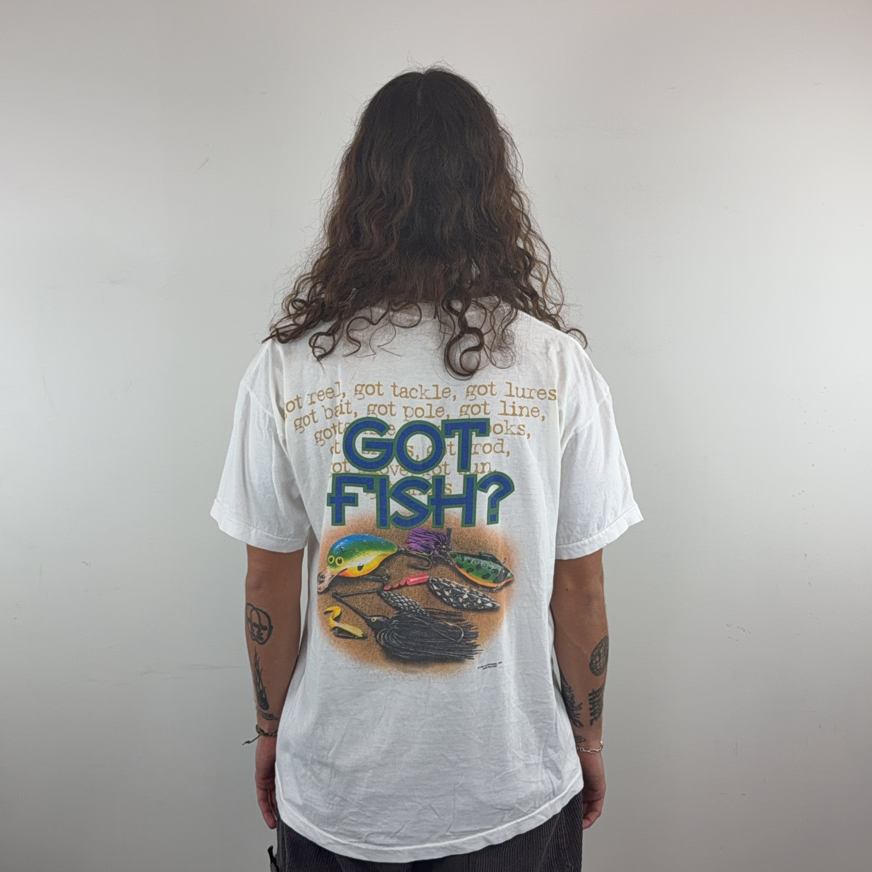 'GOT FISH?' GRAPHIC TEE - MEDIUM