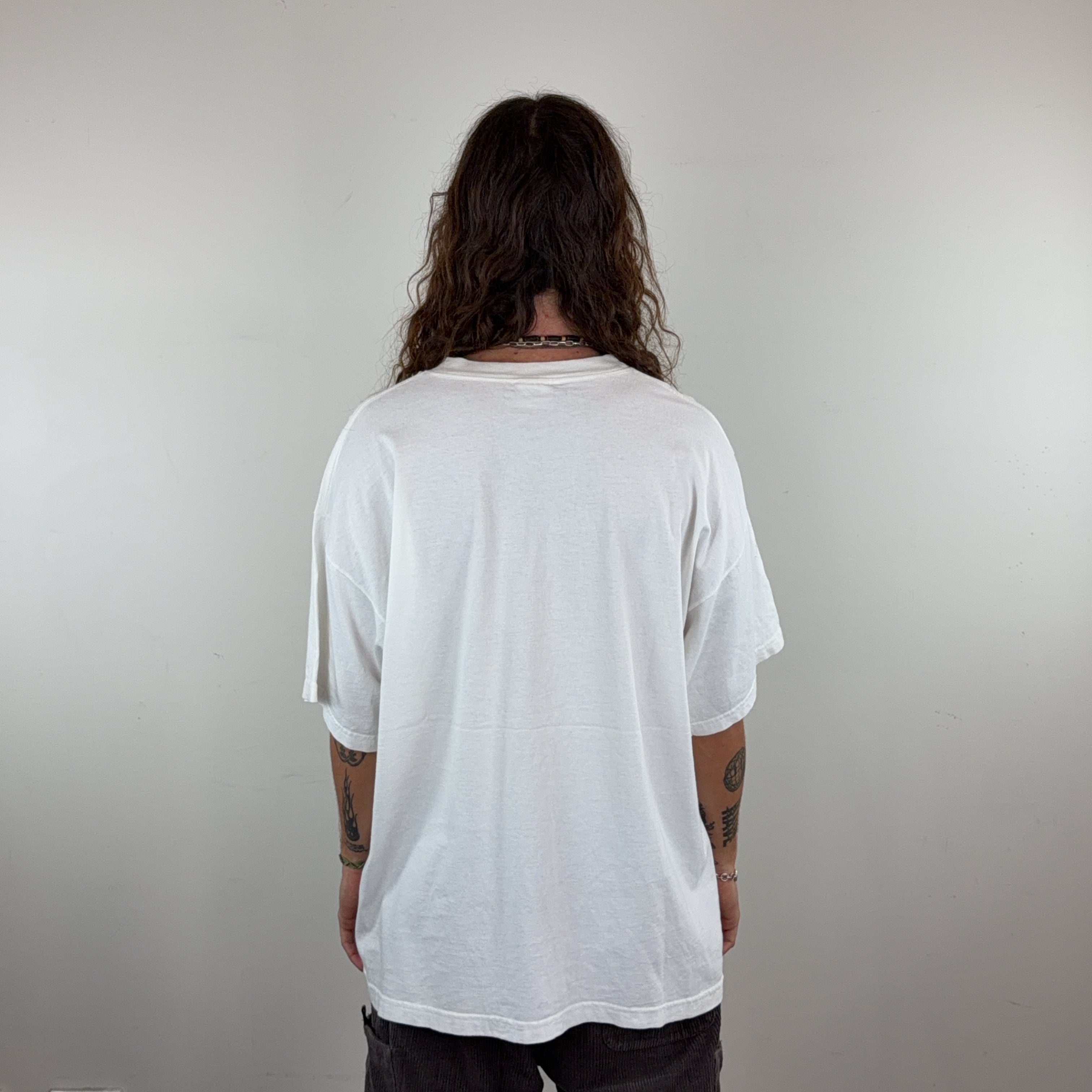 GRAPHIC VINTAGE TEE - X LARGE