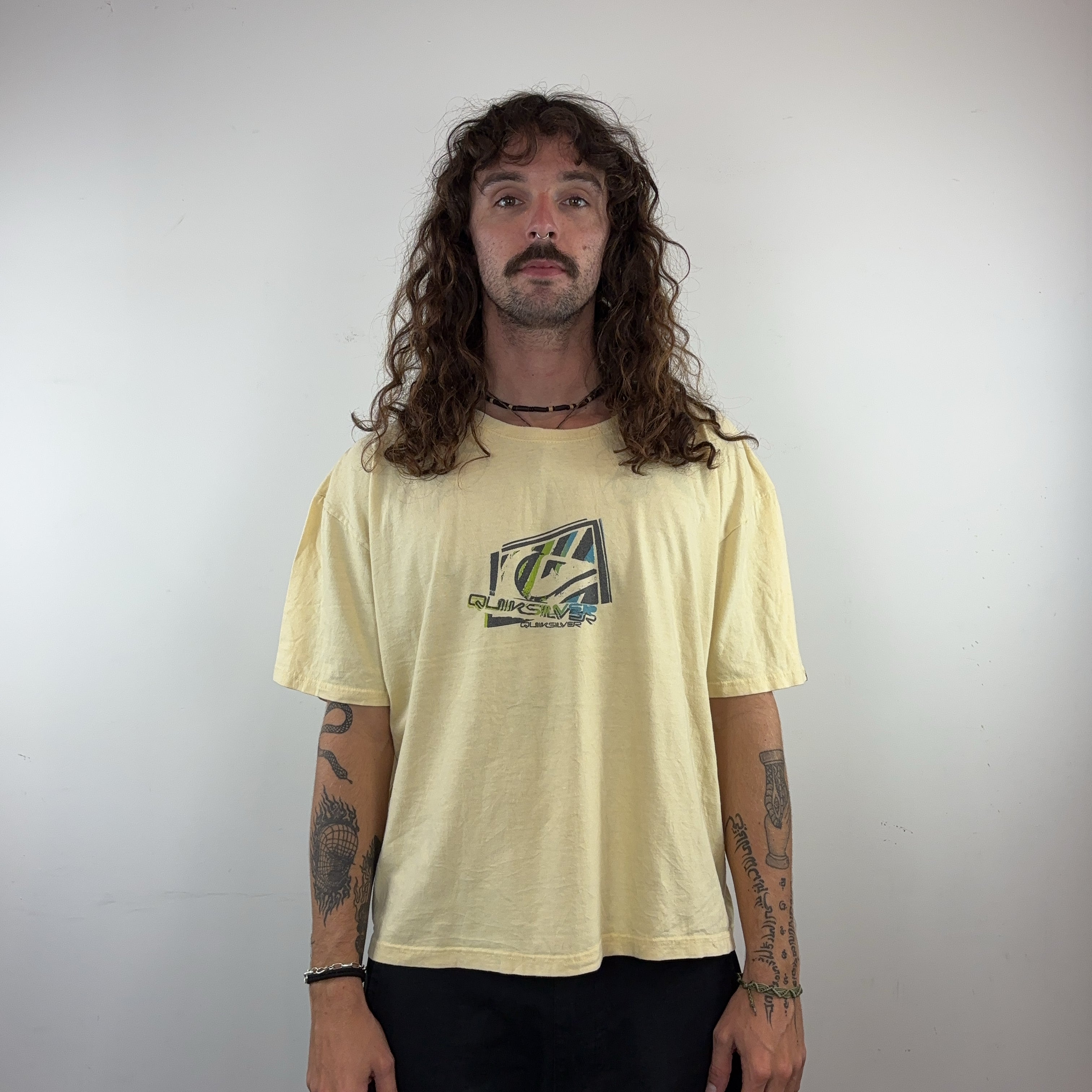 QUIKSILVER PALE YELLOW TEE - LARGE