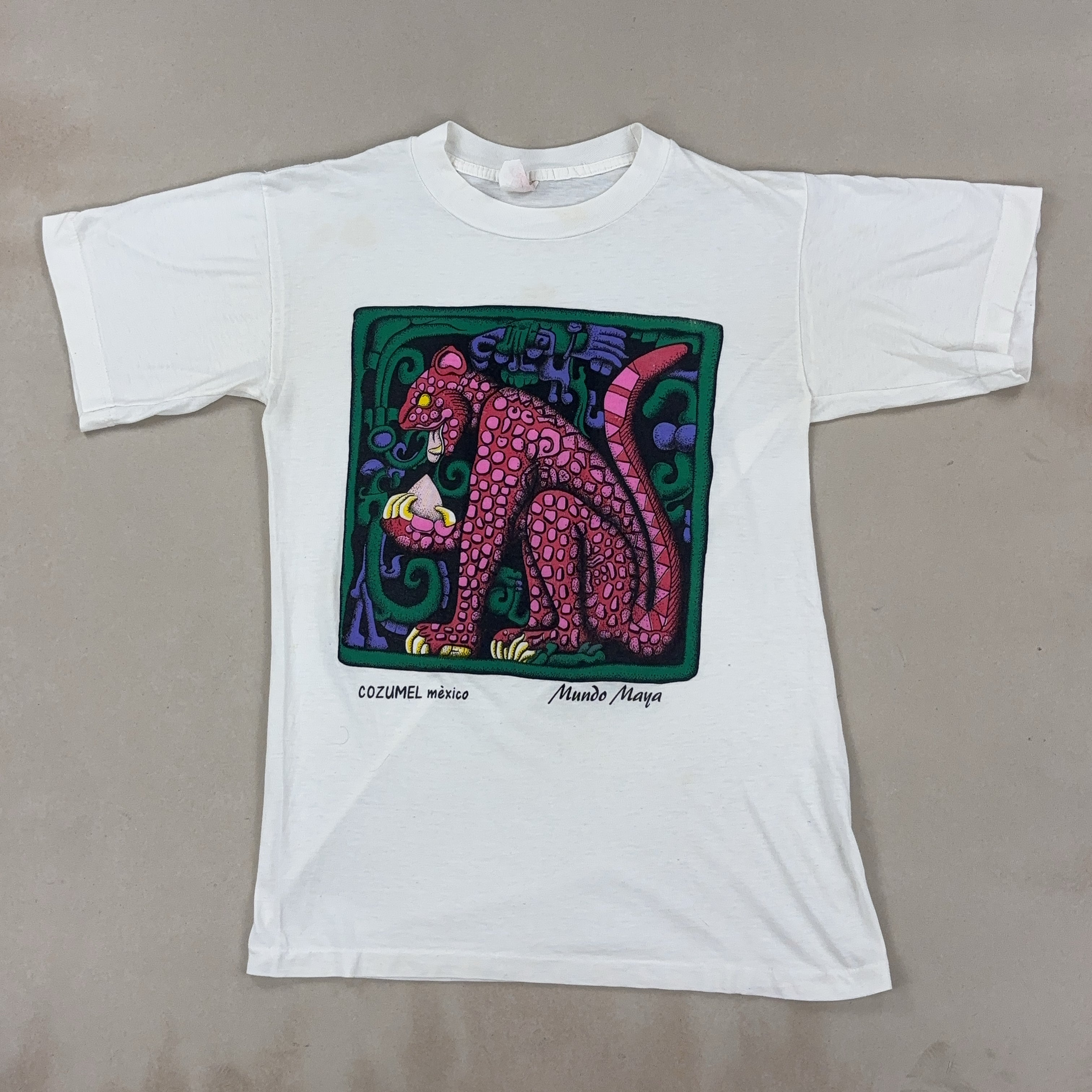 GRAPHIC WHITE TEE - MEDIUM