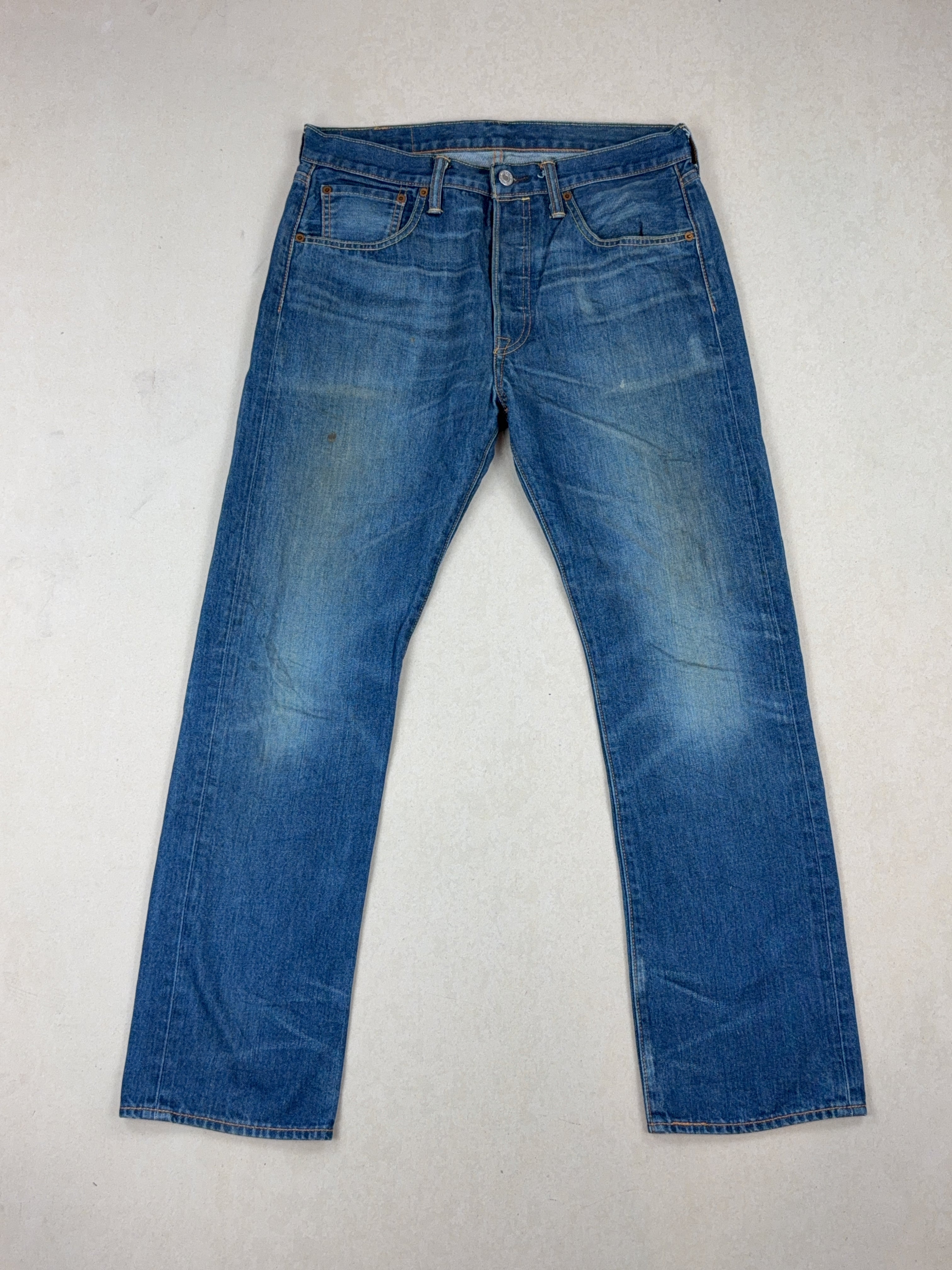 LEVI'S JEANS - MEDIUM
