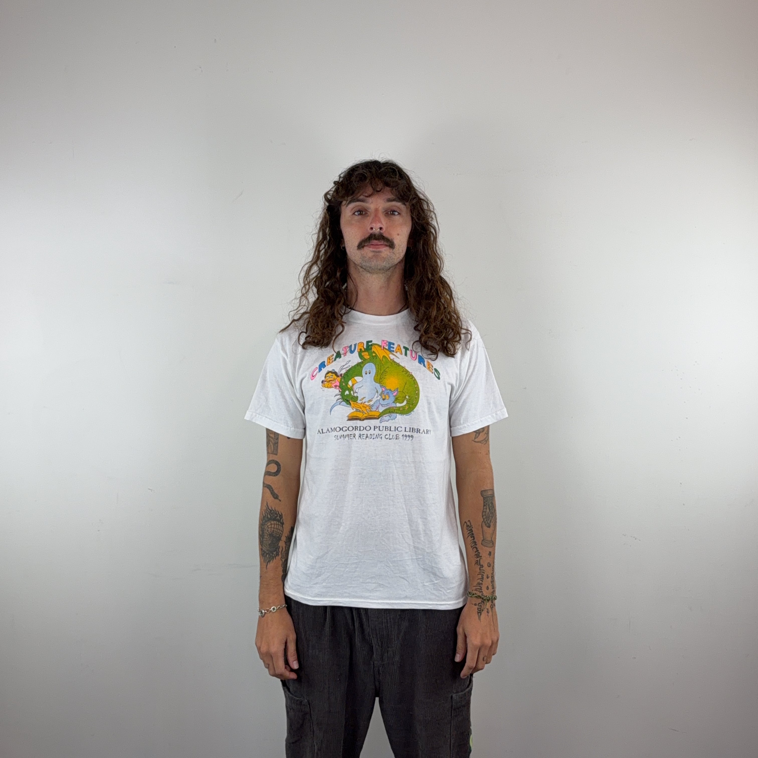 FRUIT OF THE LOOM TEE - MEDIUM