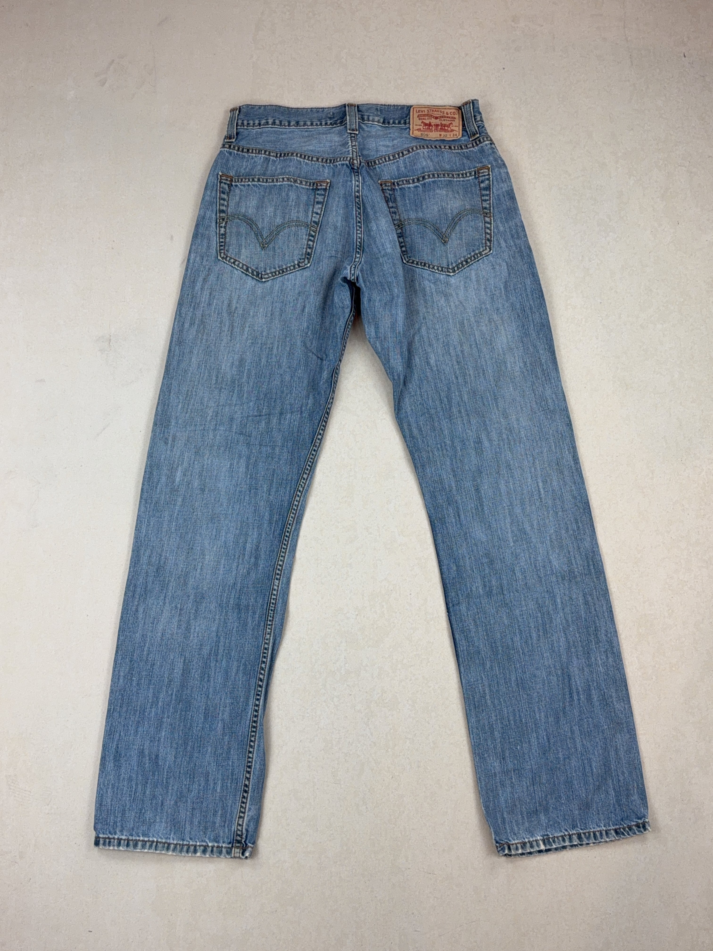 LEVI'S JEANS - MEDIUM