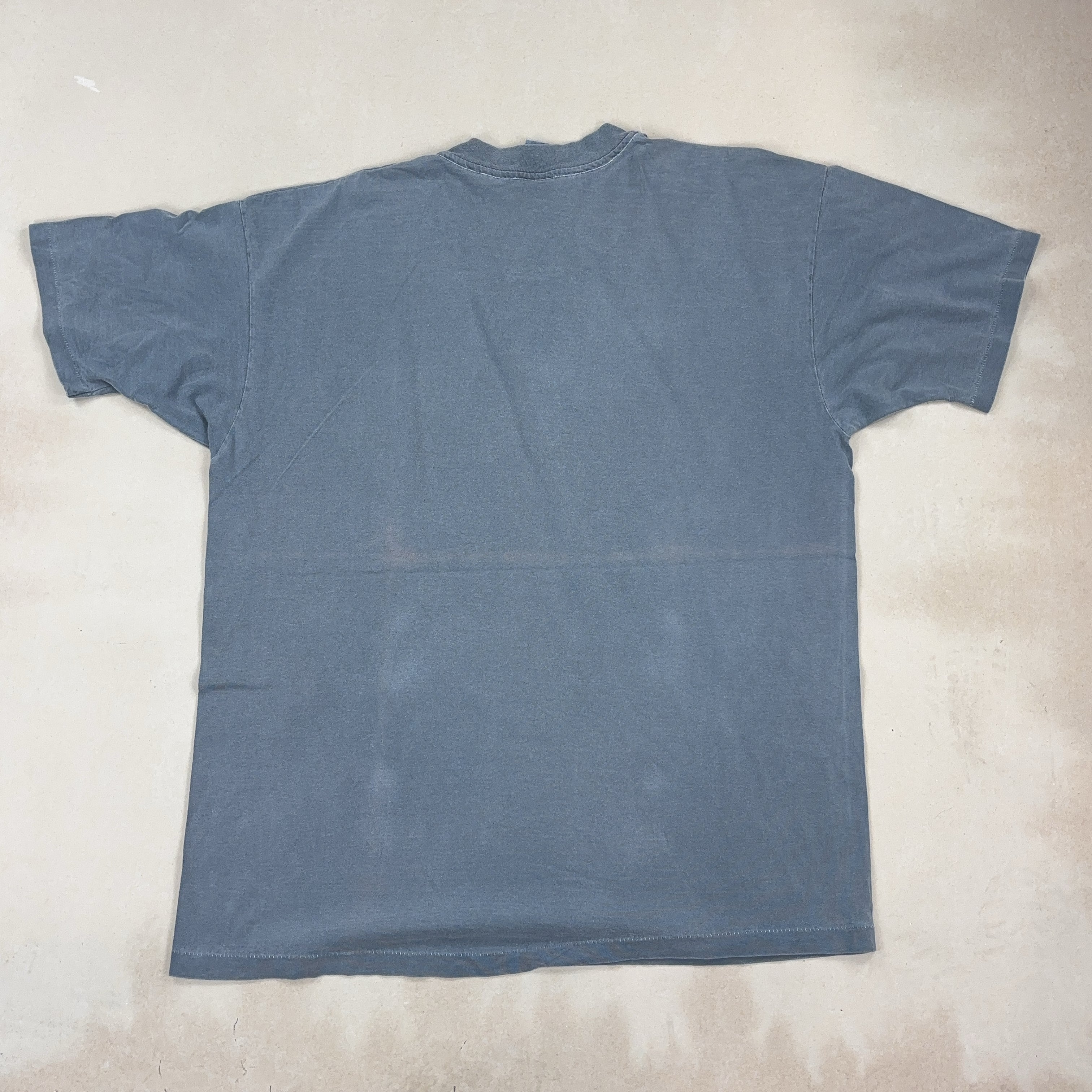 GRAPHIC VINTAGE TEE - X LARGE