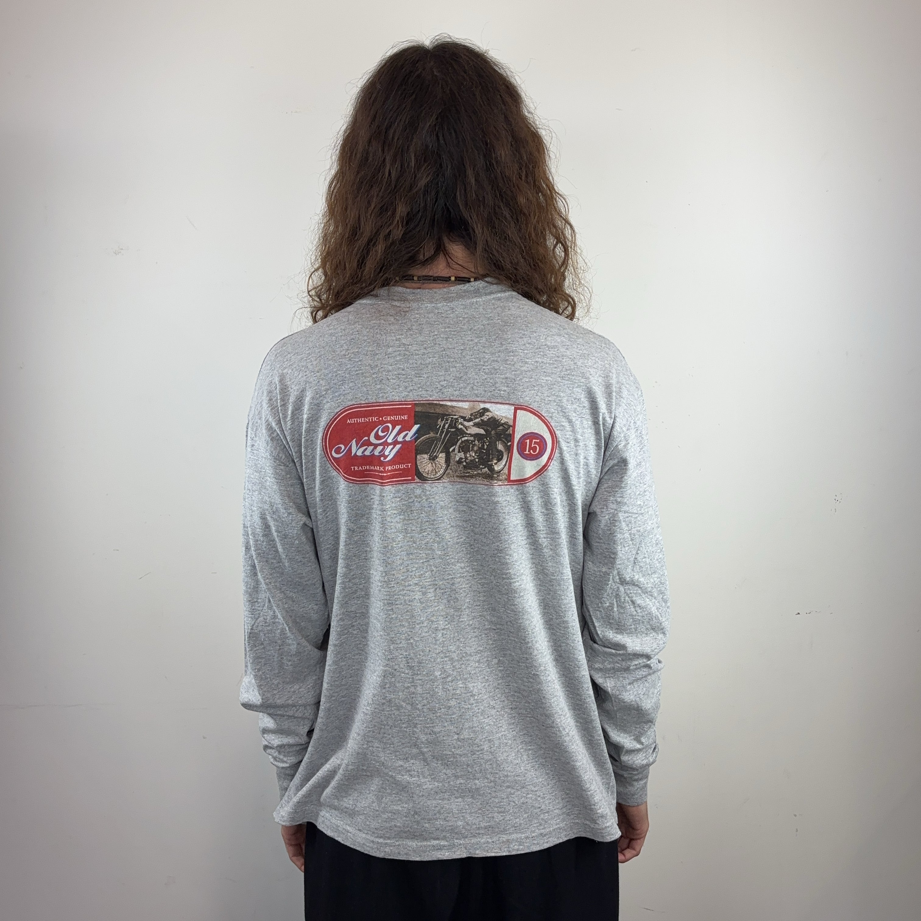 OLD NAVY LONG SLEEVE - MEDIUM
