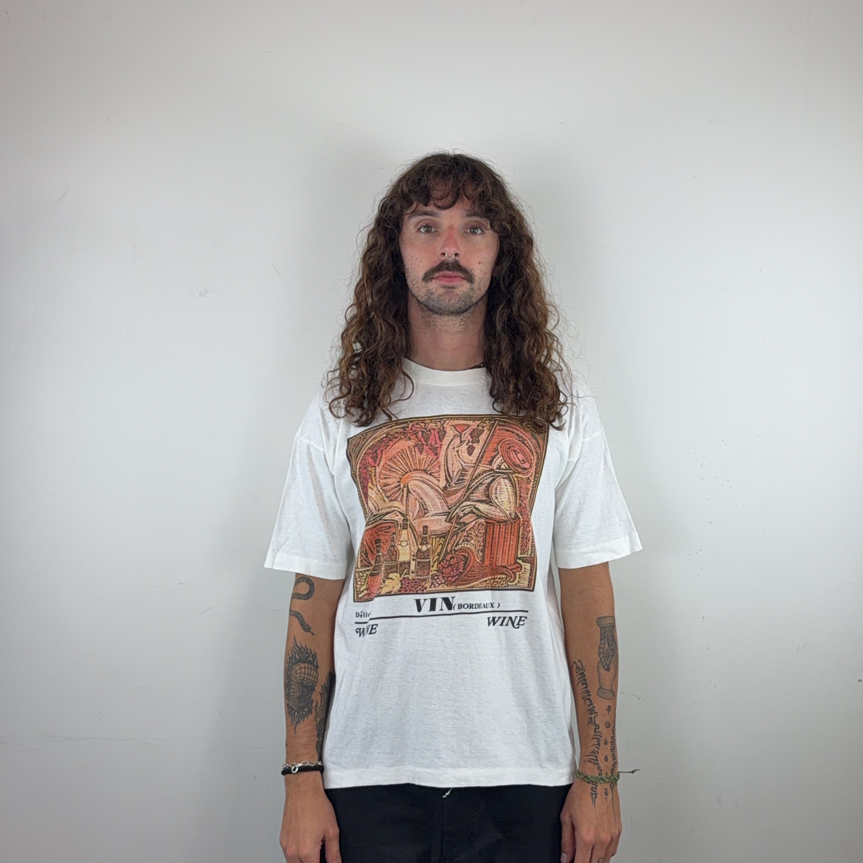 BORDEAUX WINE TEE - MEDIUM