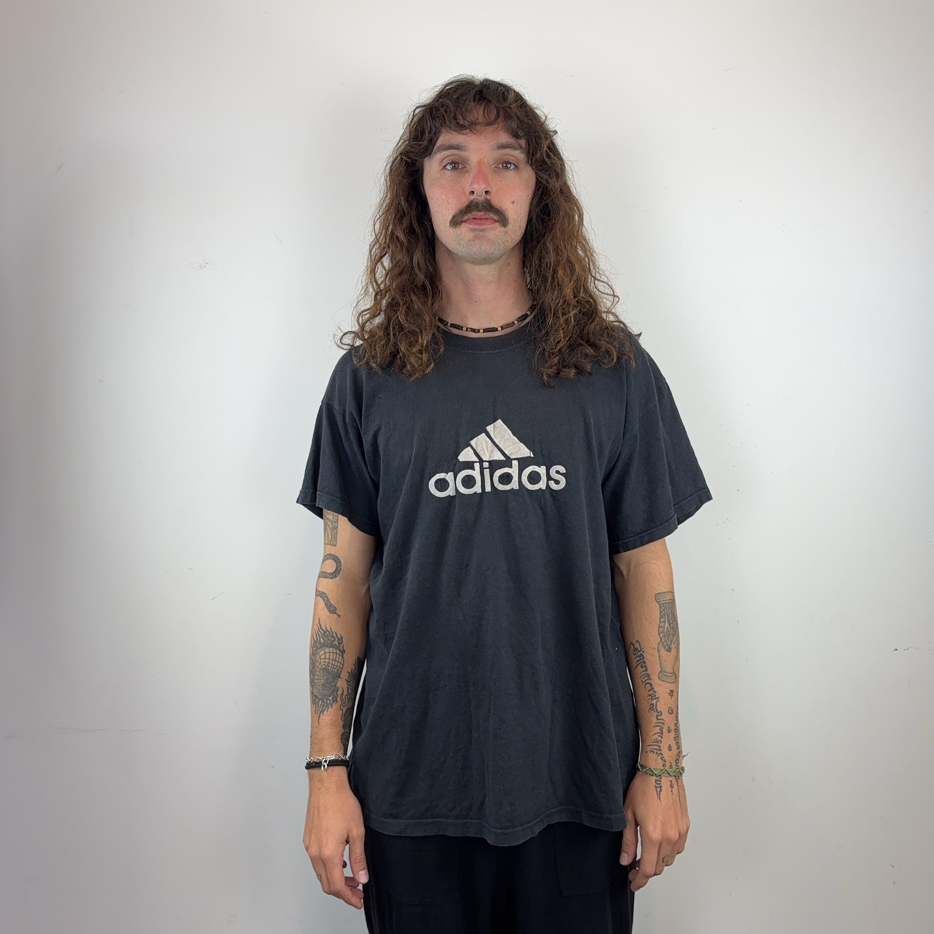 ADIDAS TEE - MEDIUM