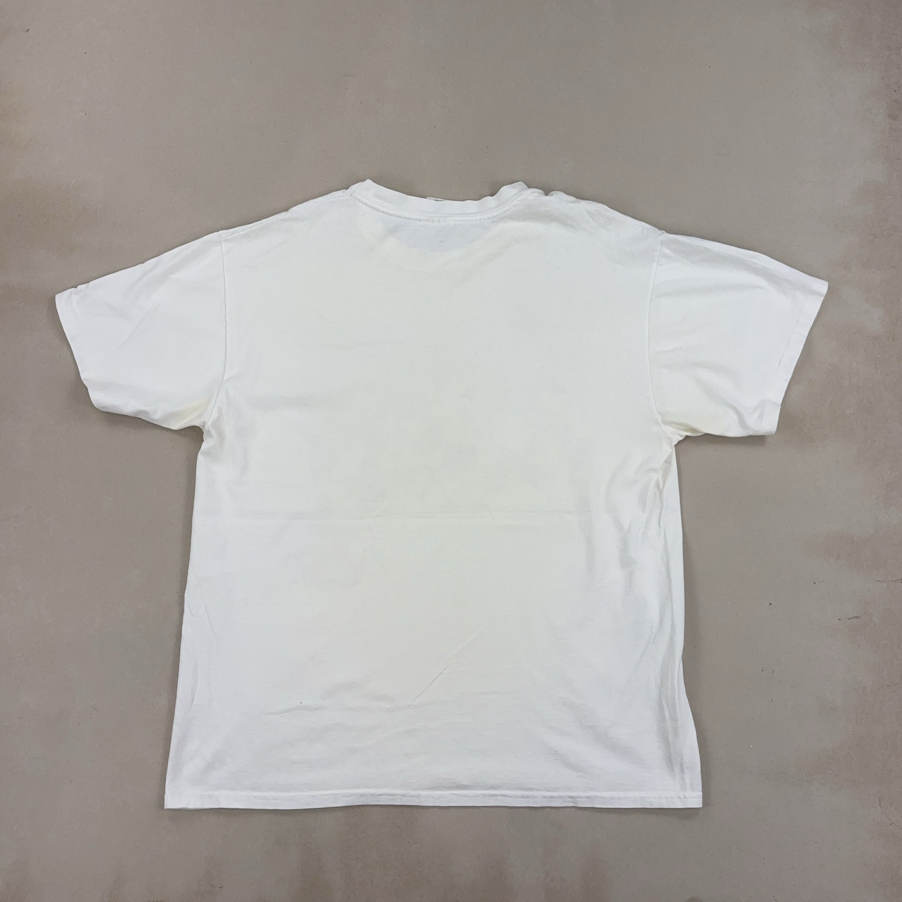 GRAPHIC WHITE TEE - LARGE