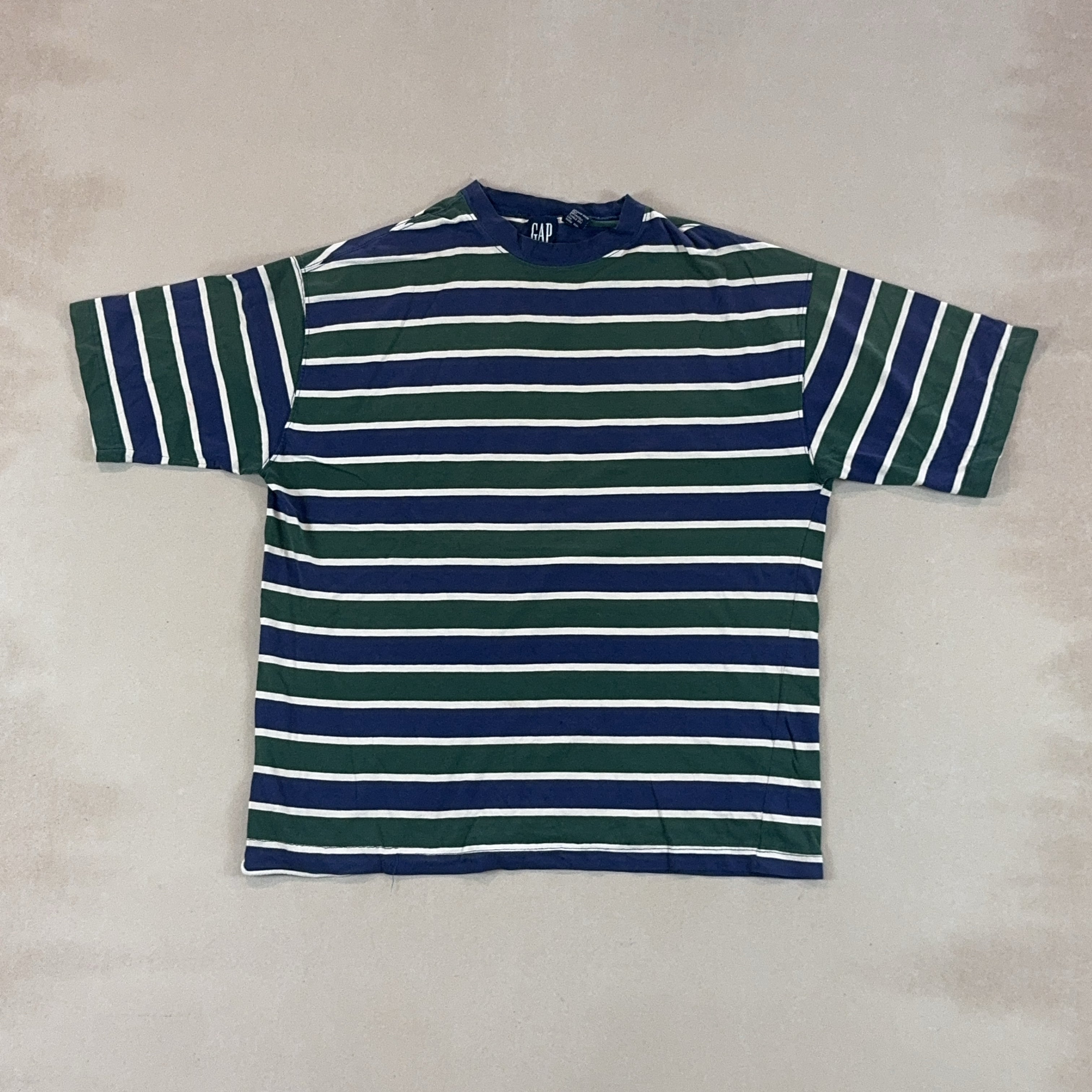 GAP TEE - MEDIUM